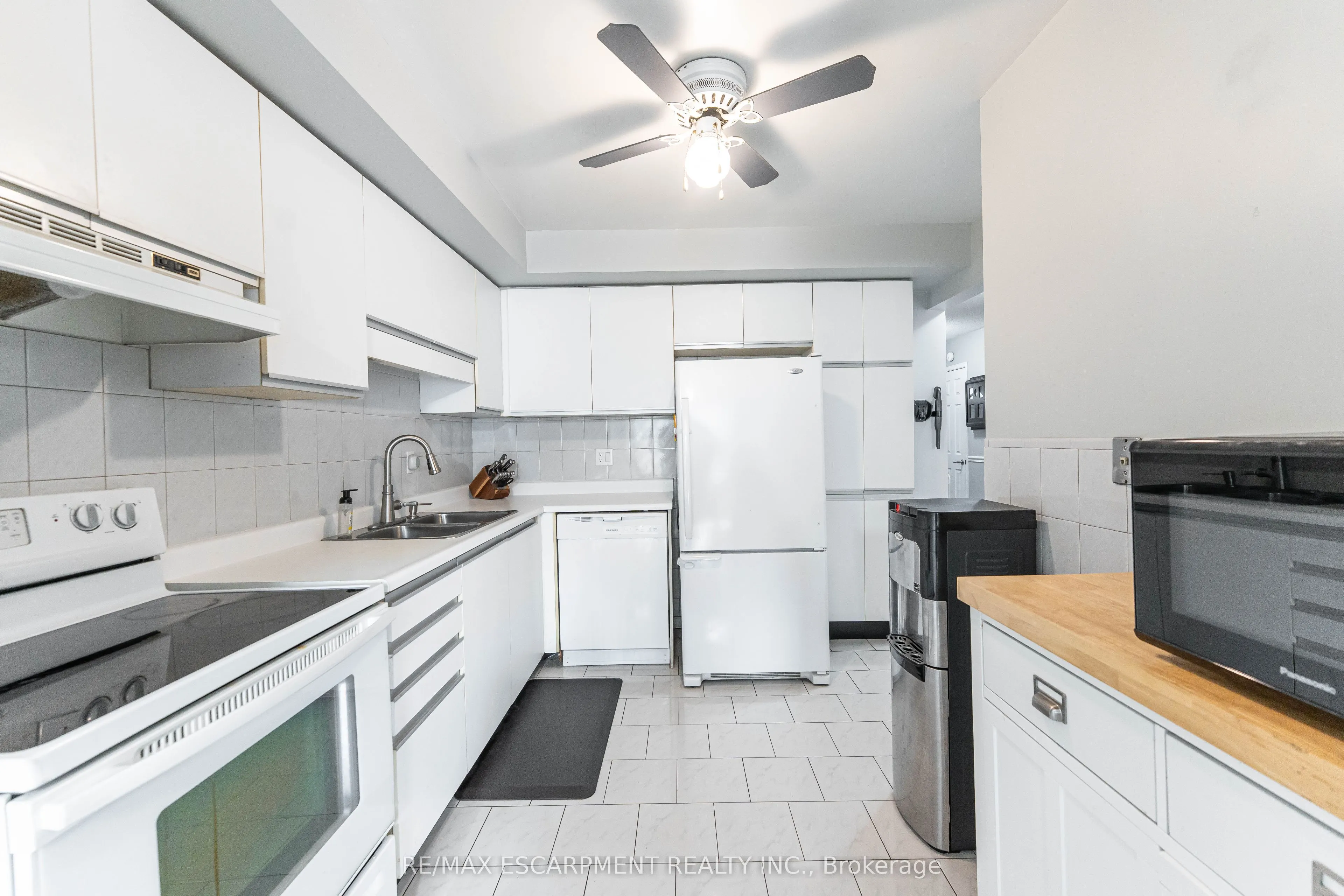 1 Royalwood Court, #55