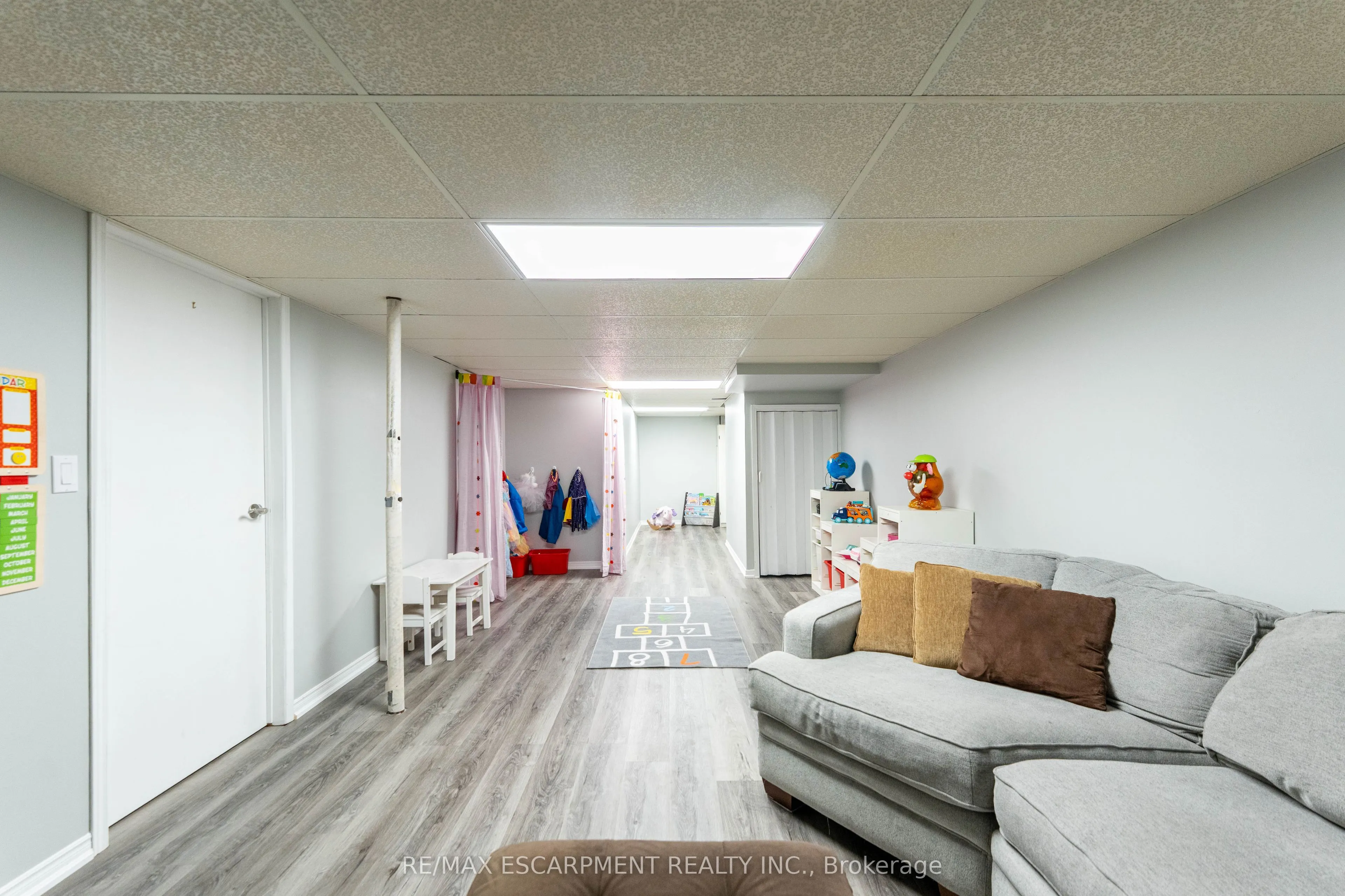 1 Royalwood Court, #55