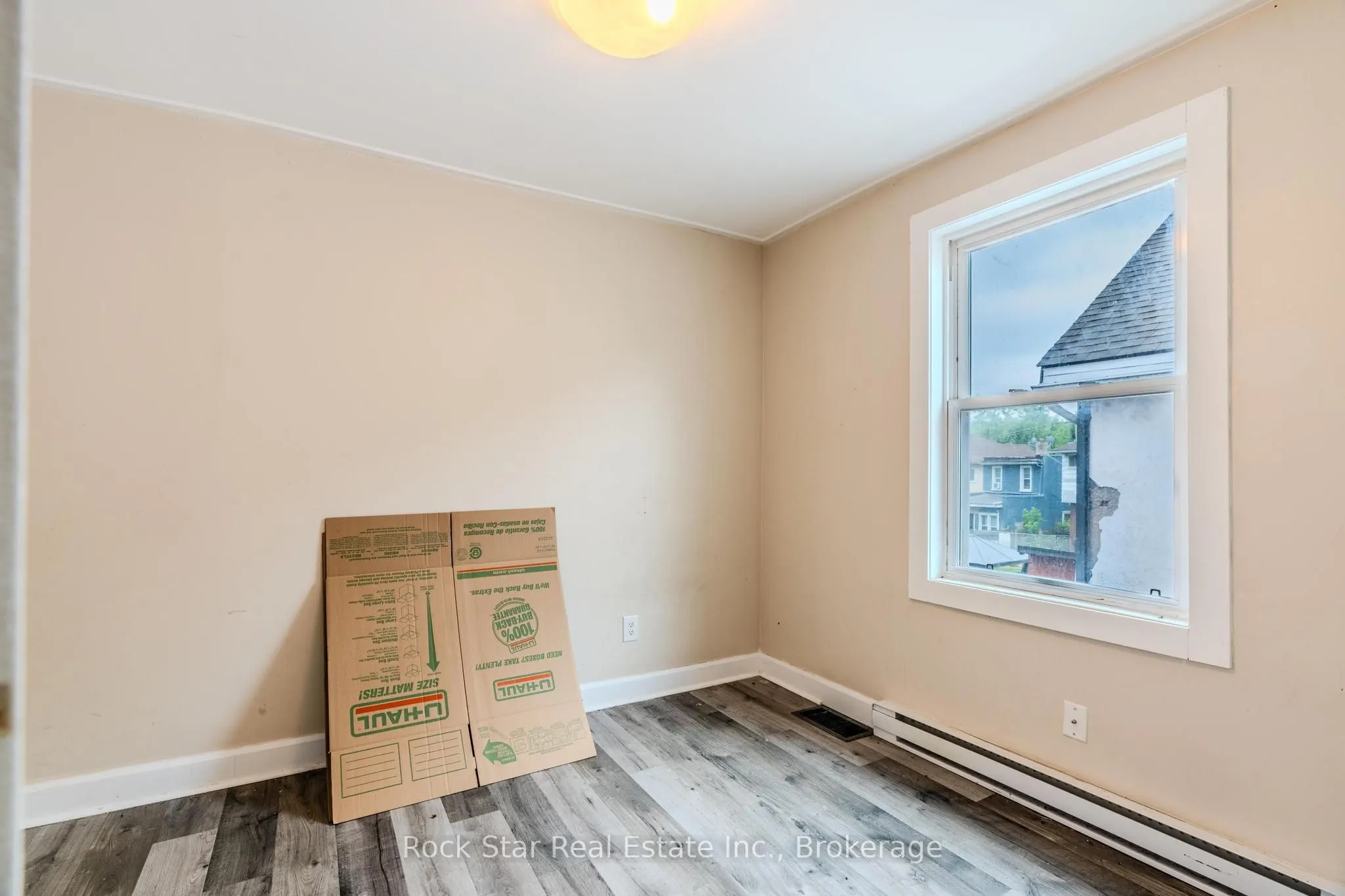 108 Niagara Falls Road