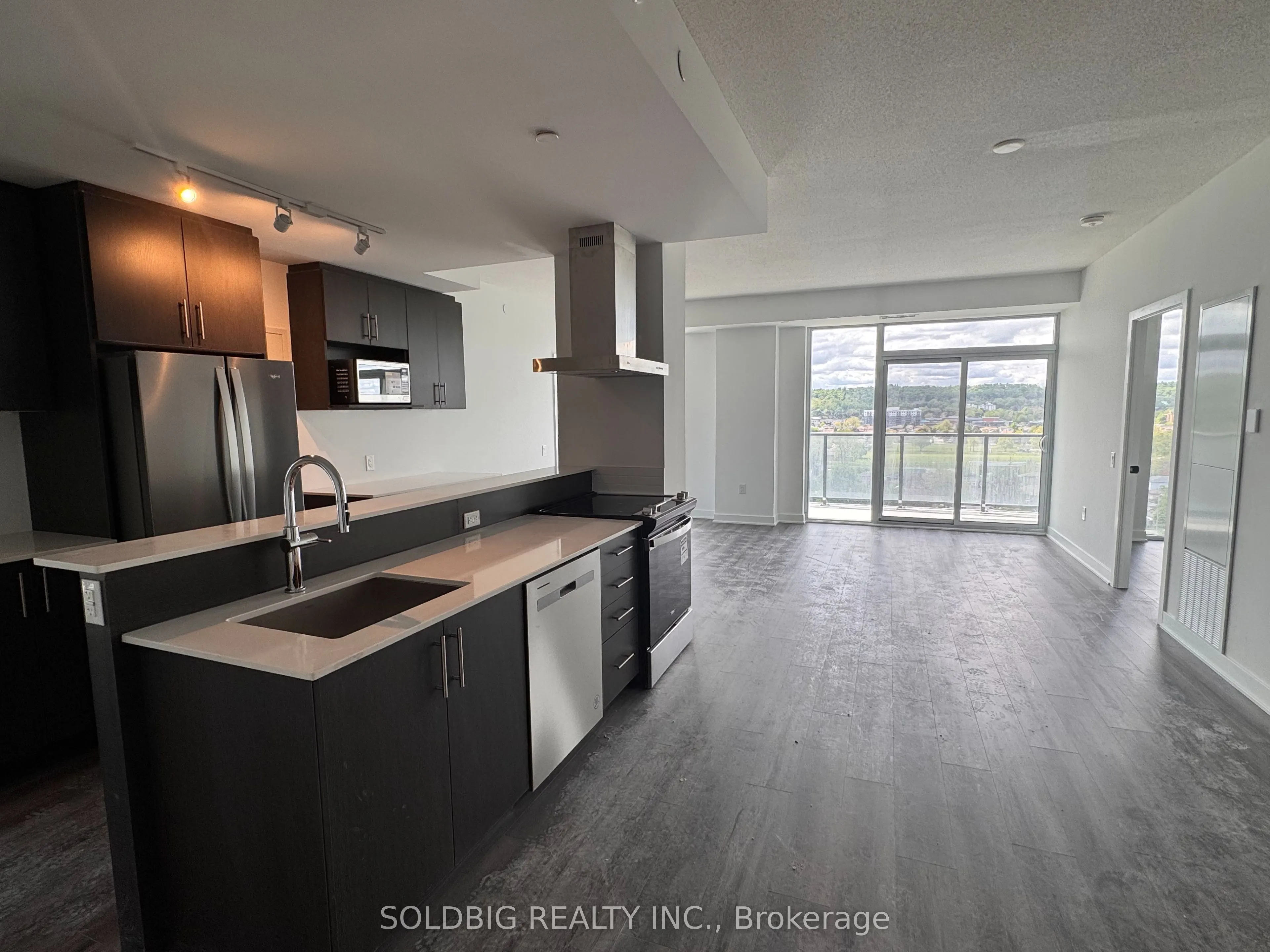 2872 Barton Street E, #917
