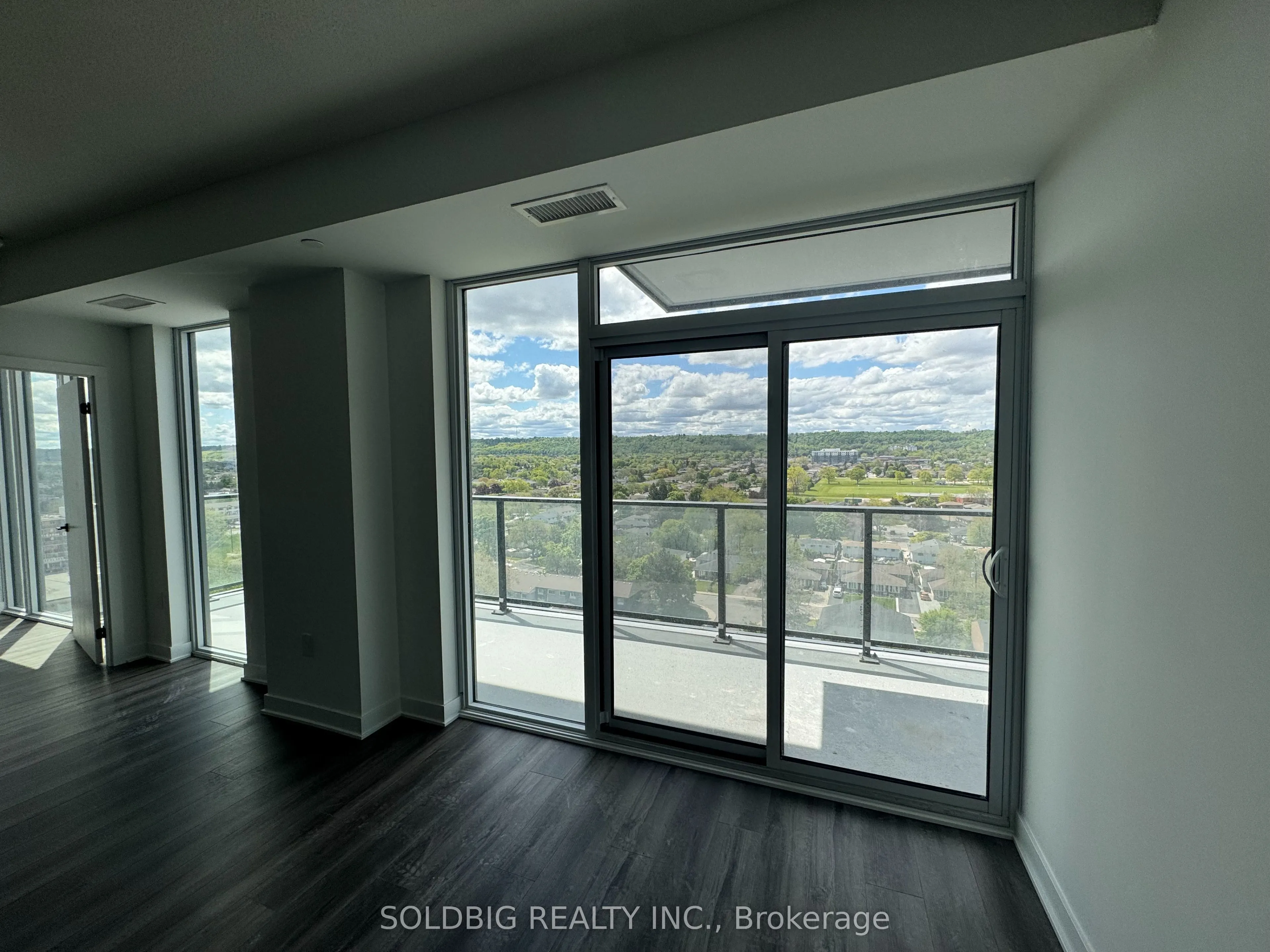 2872 Barton Street E, #917