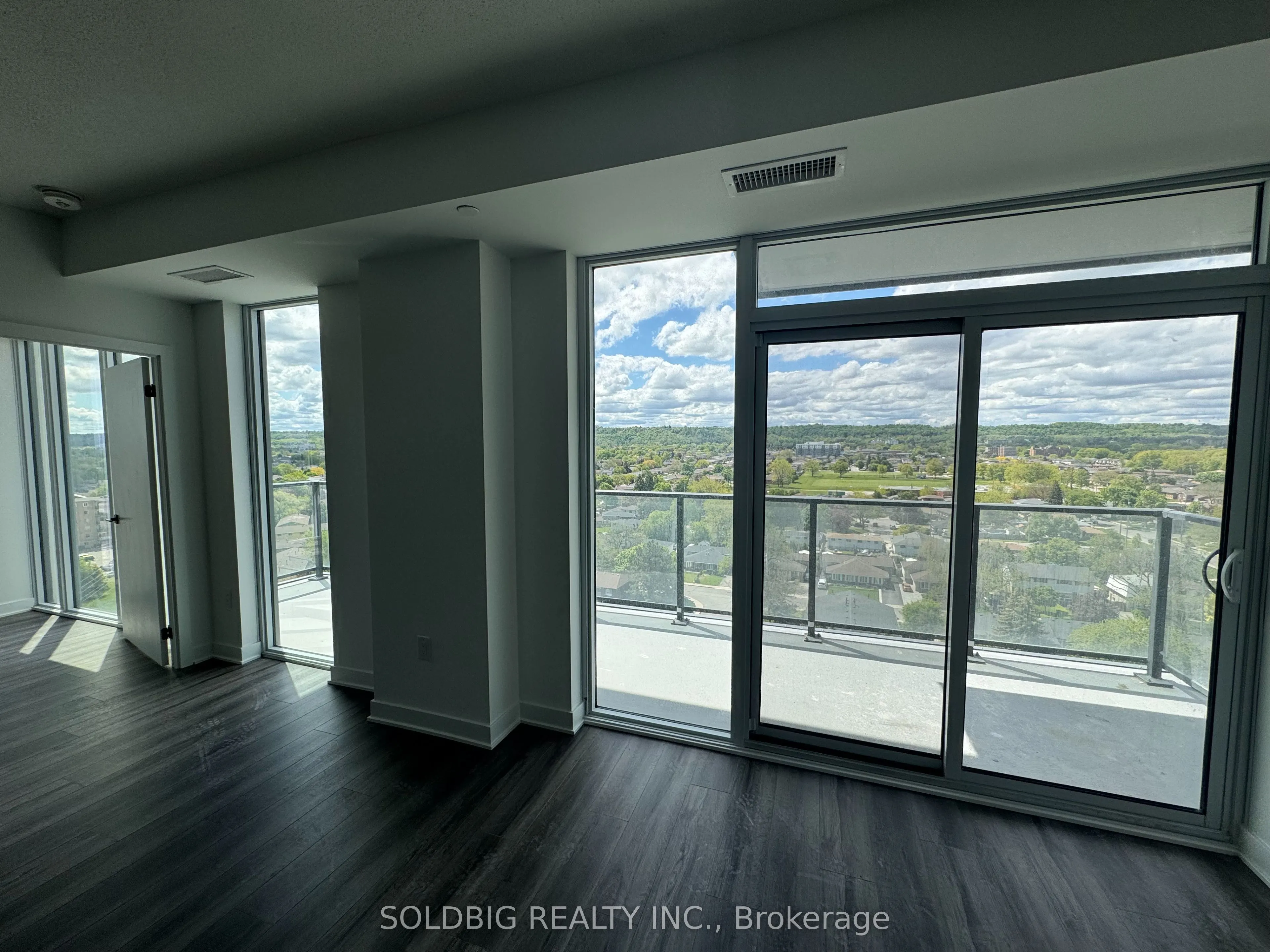2872 Barton Street E, #917