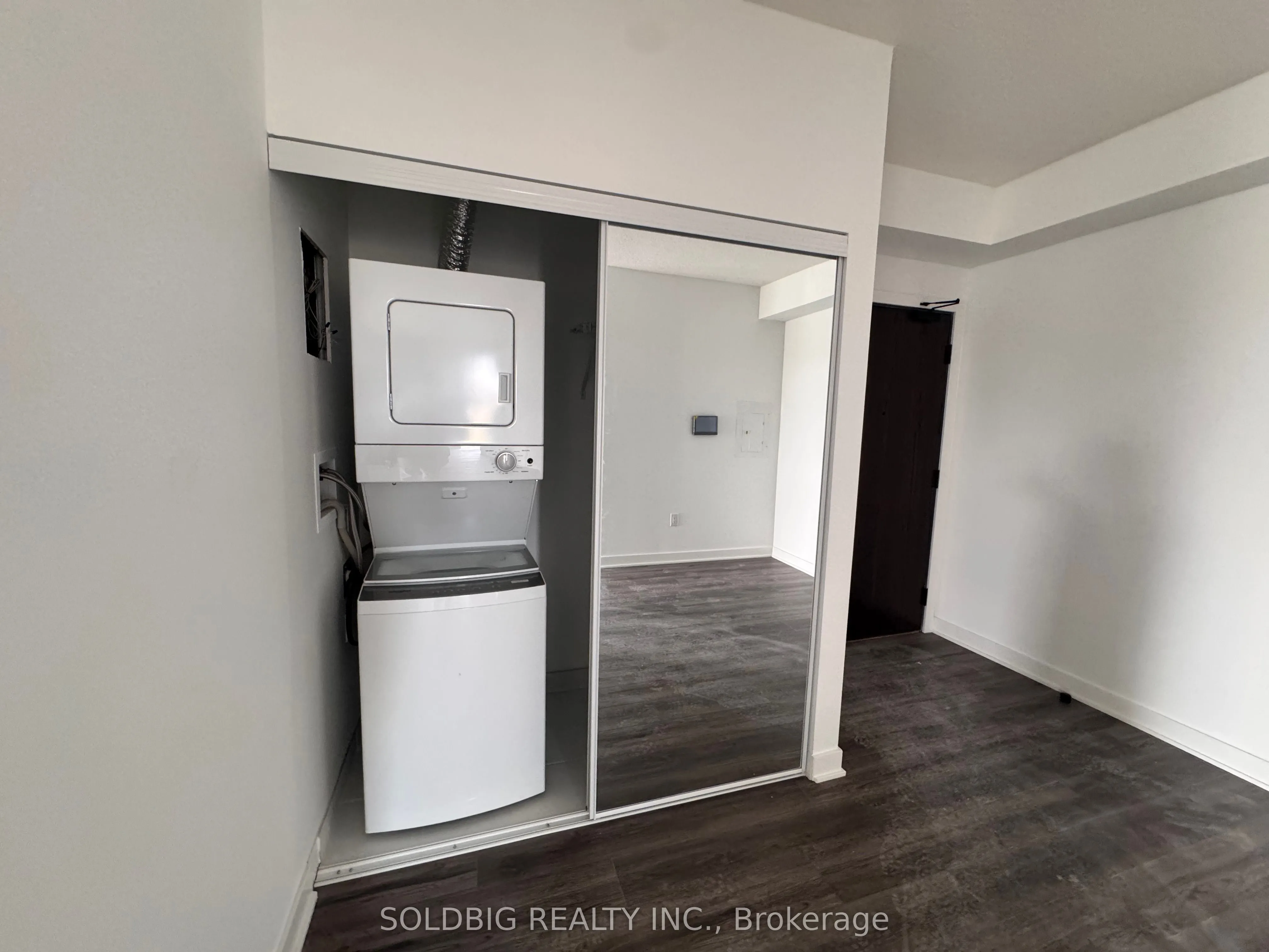 2872 Barton Street E, #917