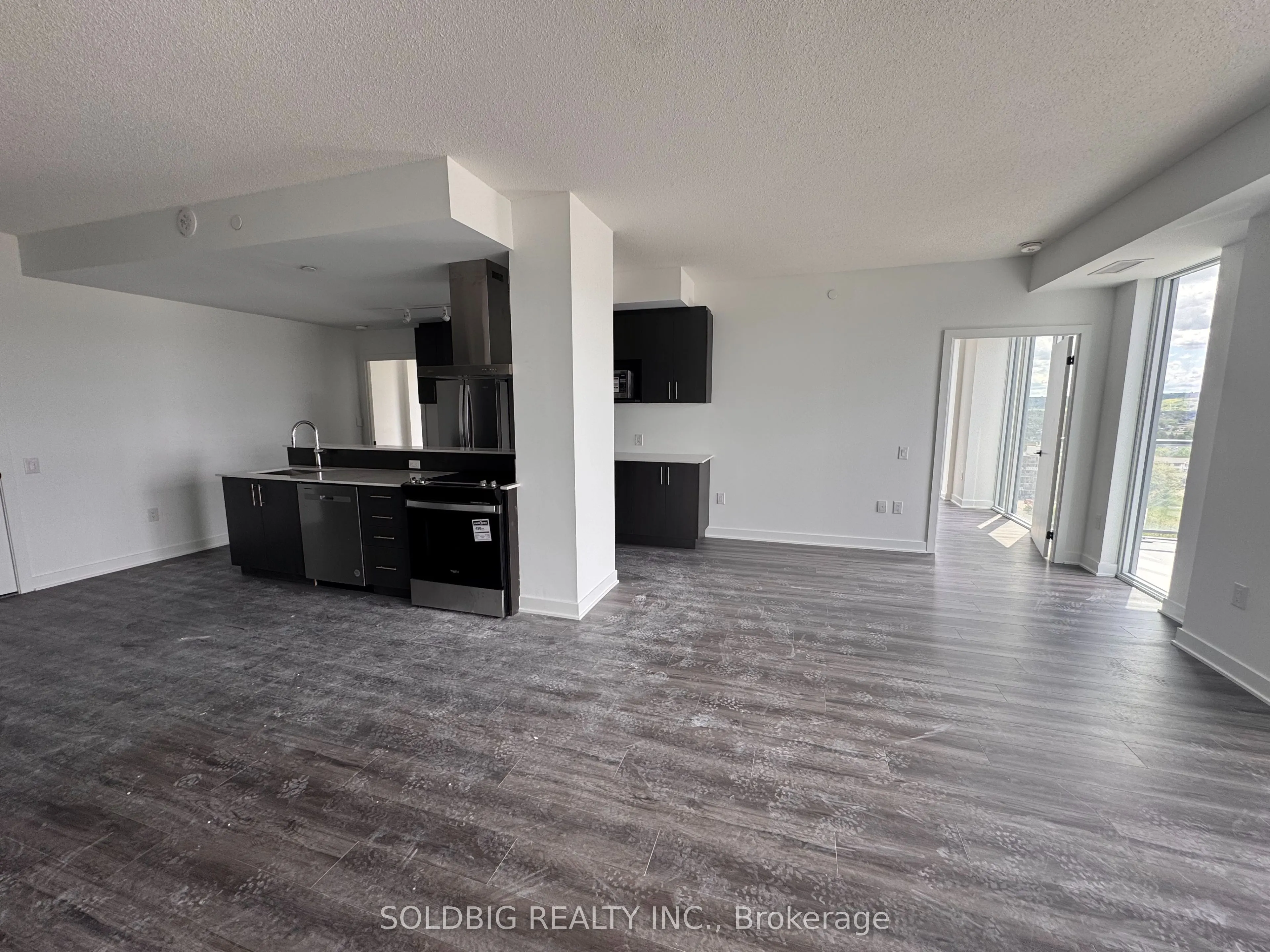 2872 Barton Street E, #917