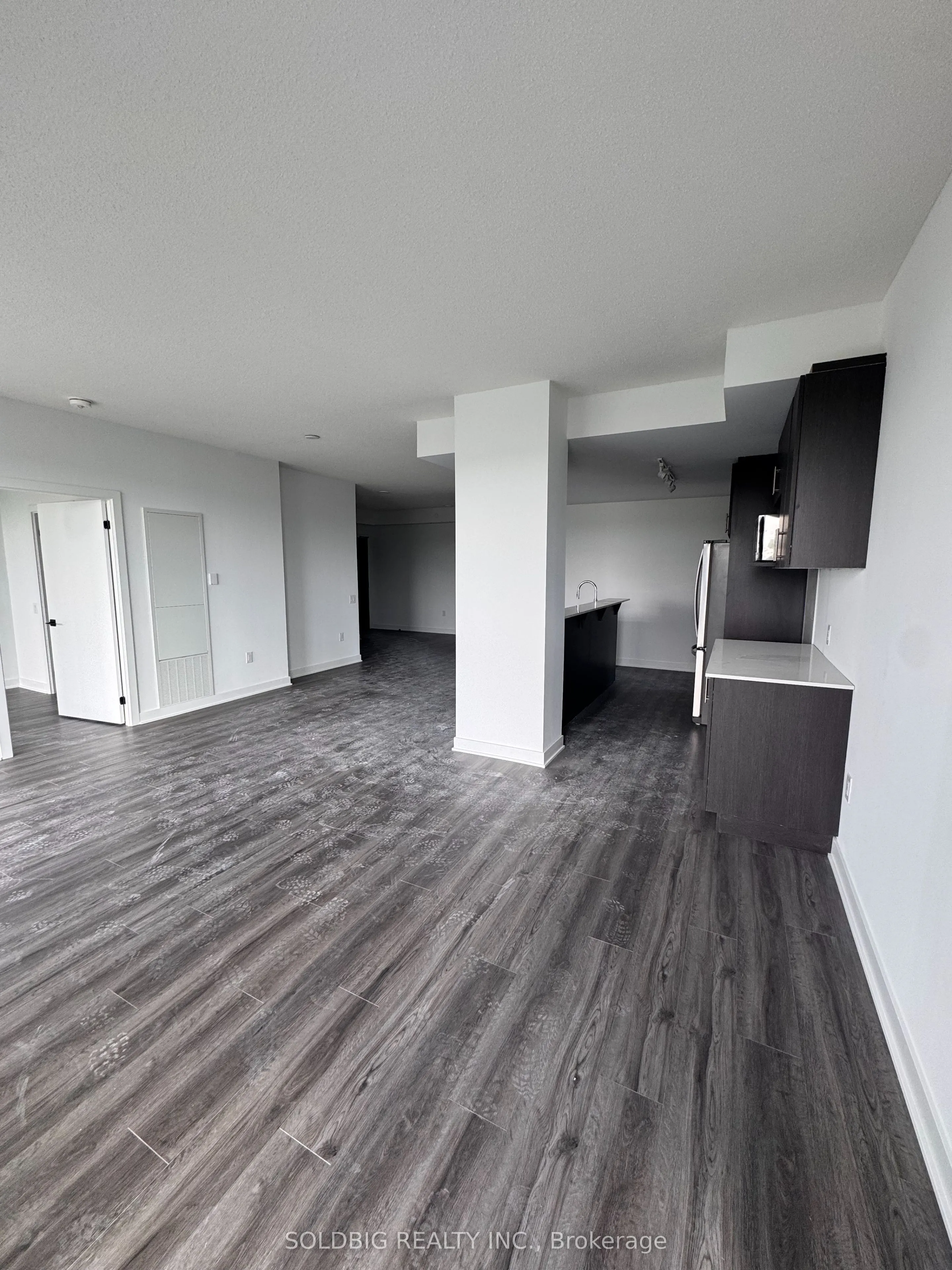 2872 Barton Street E, #917