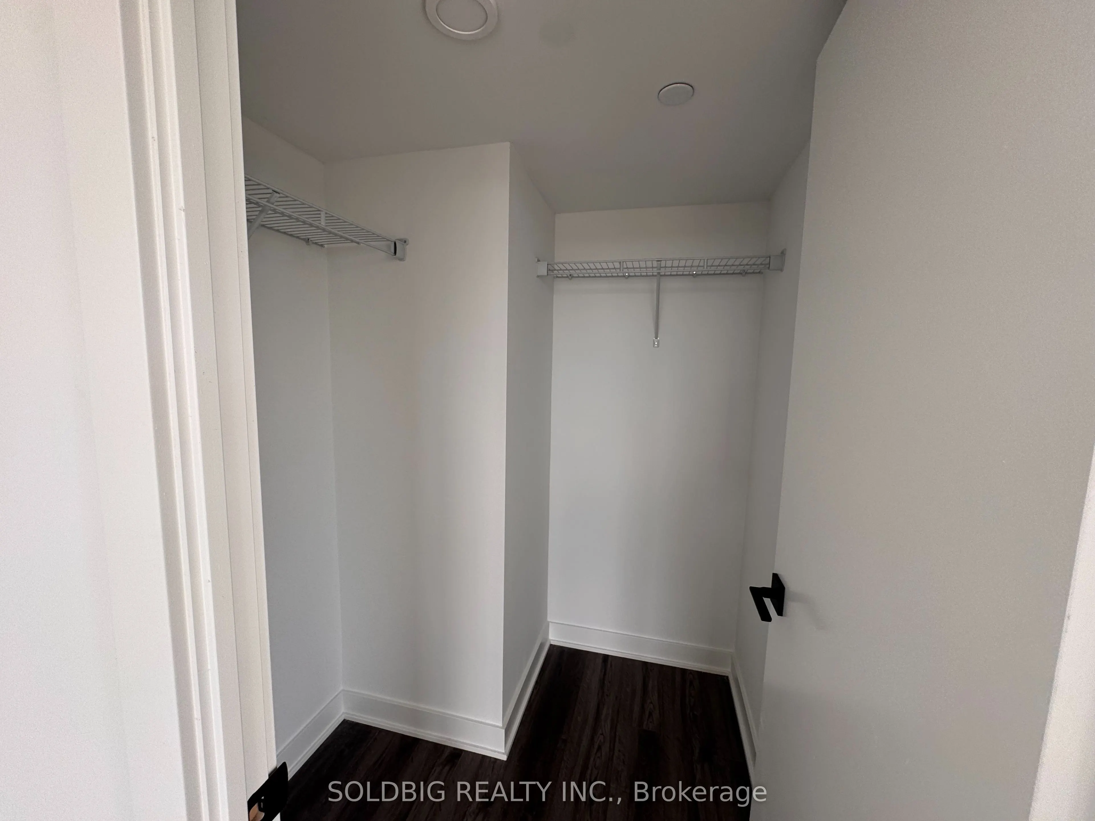 2872 Barton Street E, #917
