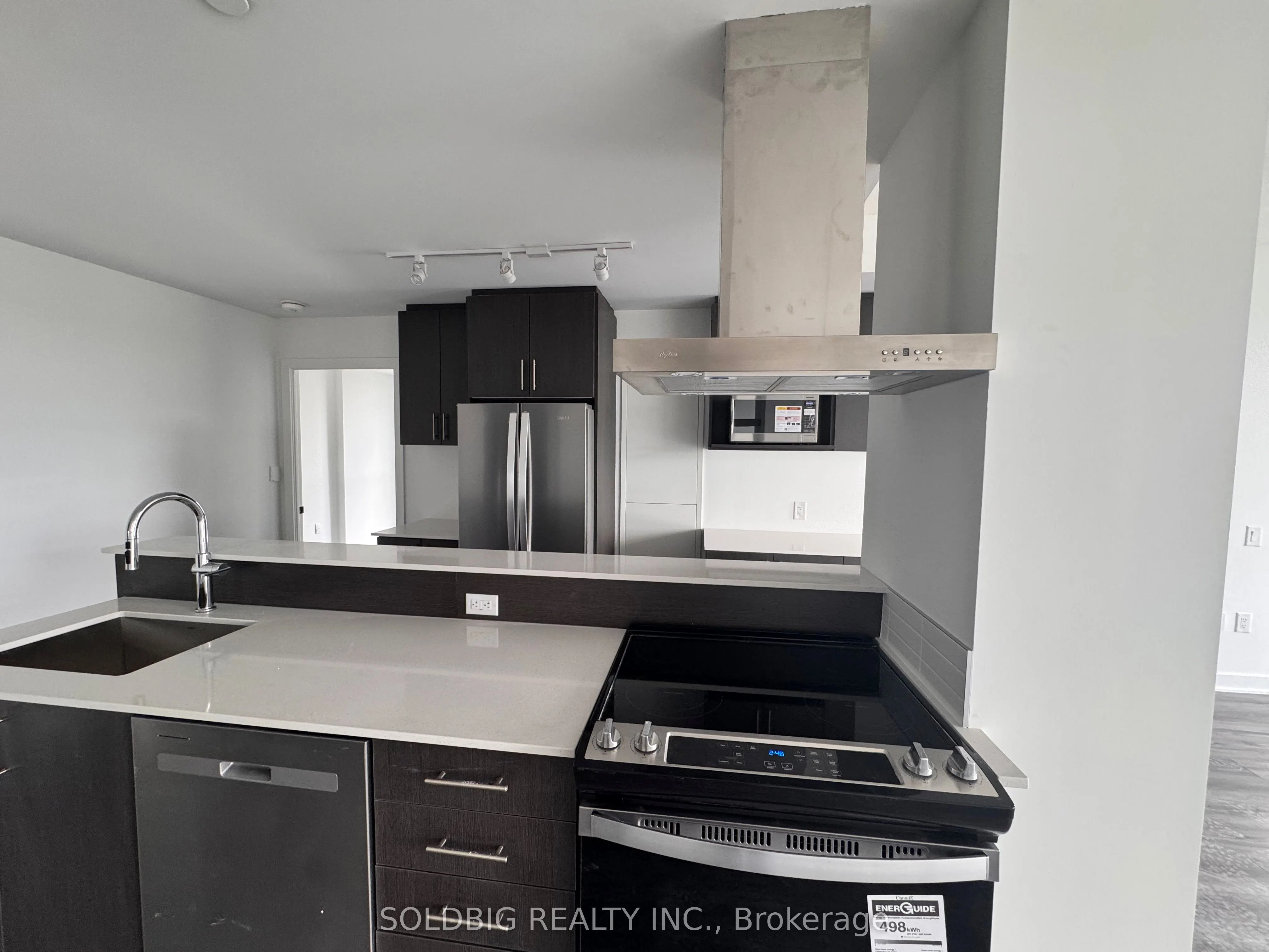 2872 Barton Street E, #917