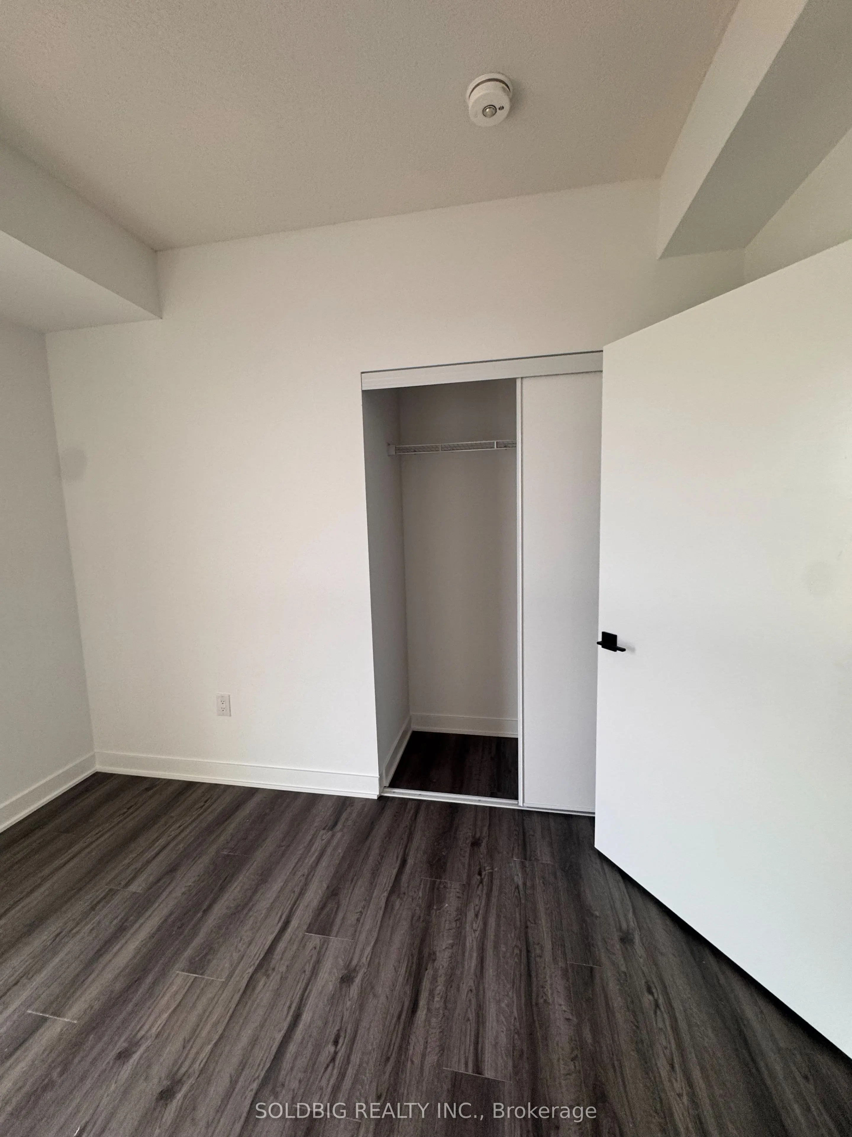 2872 Barton Street E, #917