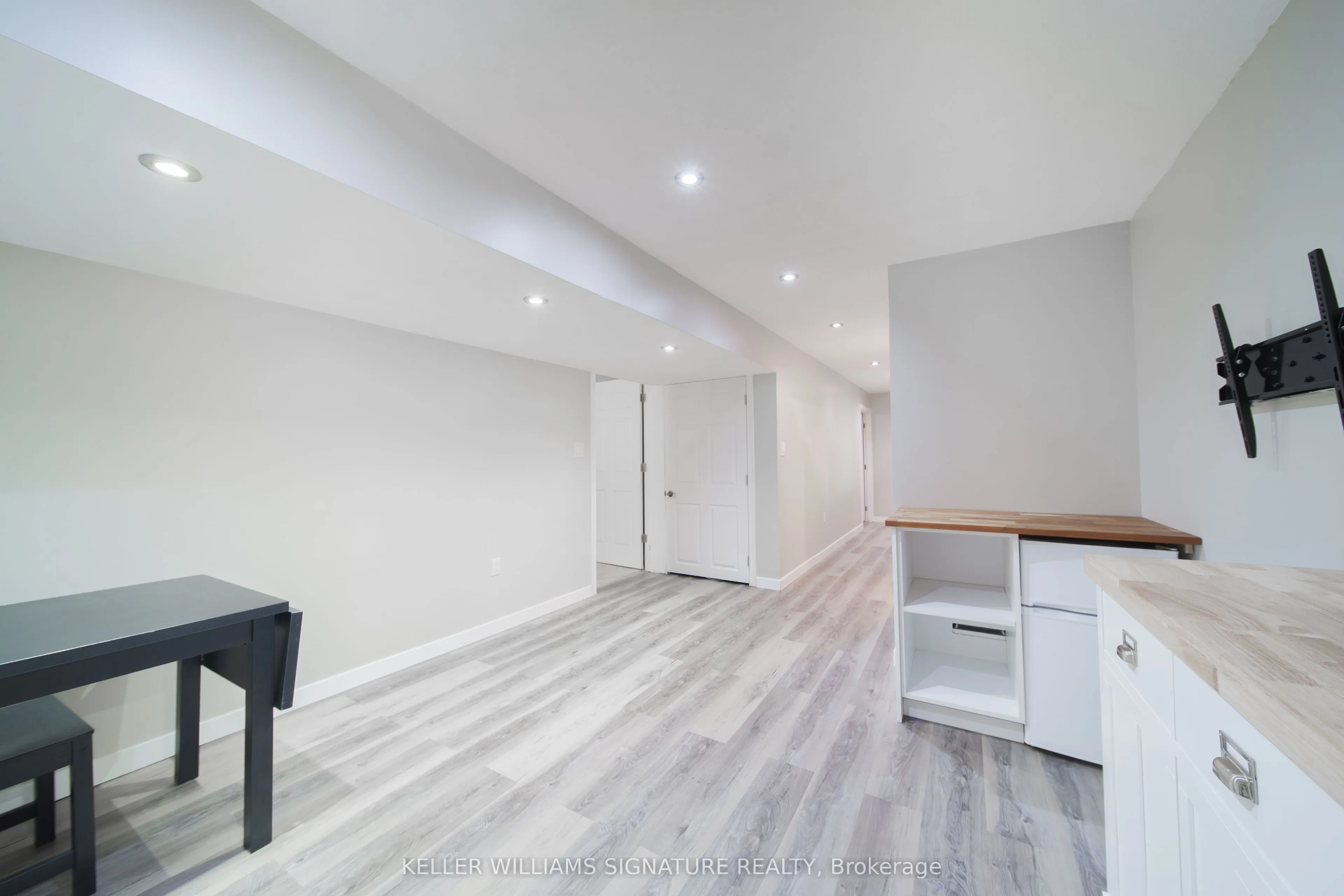 31 Book Road, #17