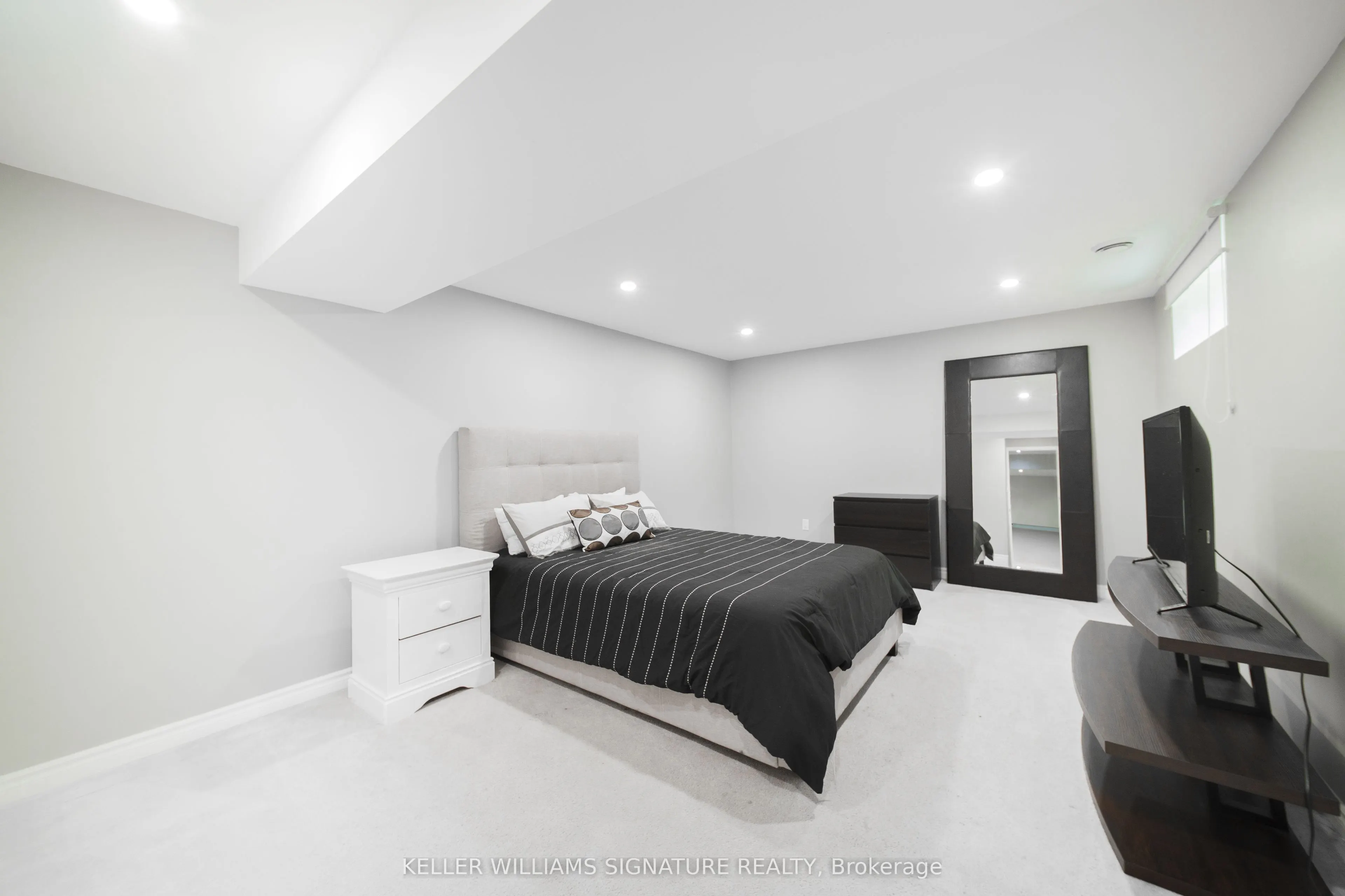 31 Book Road, #17