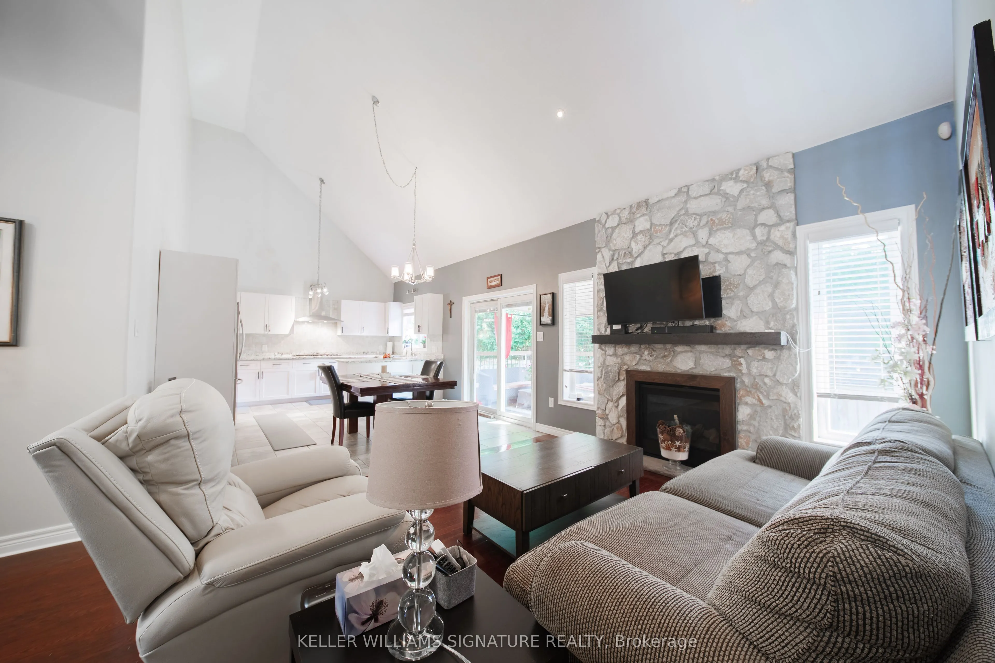 31 Book Road, #17