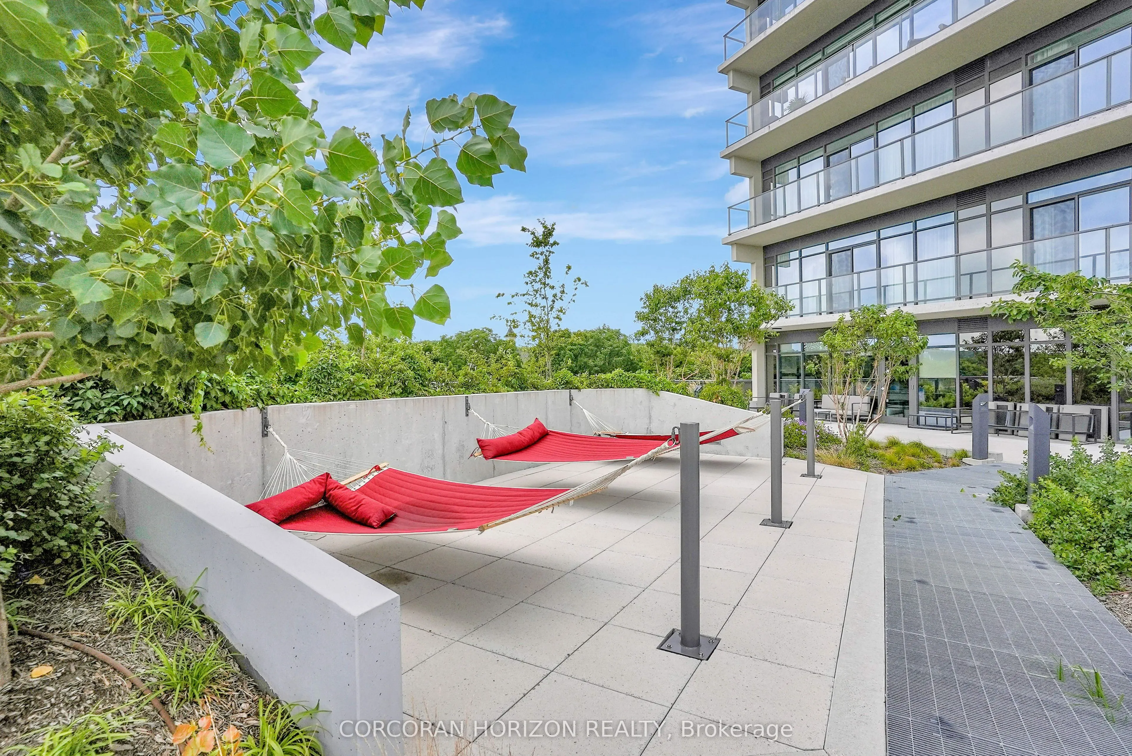 15 Glebe Street, #710