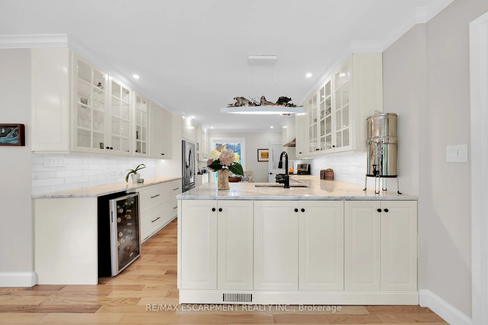 14 SIMCOE Boulevard