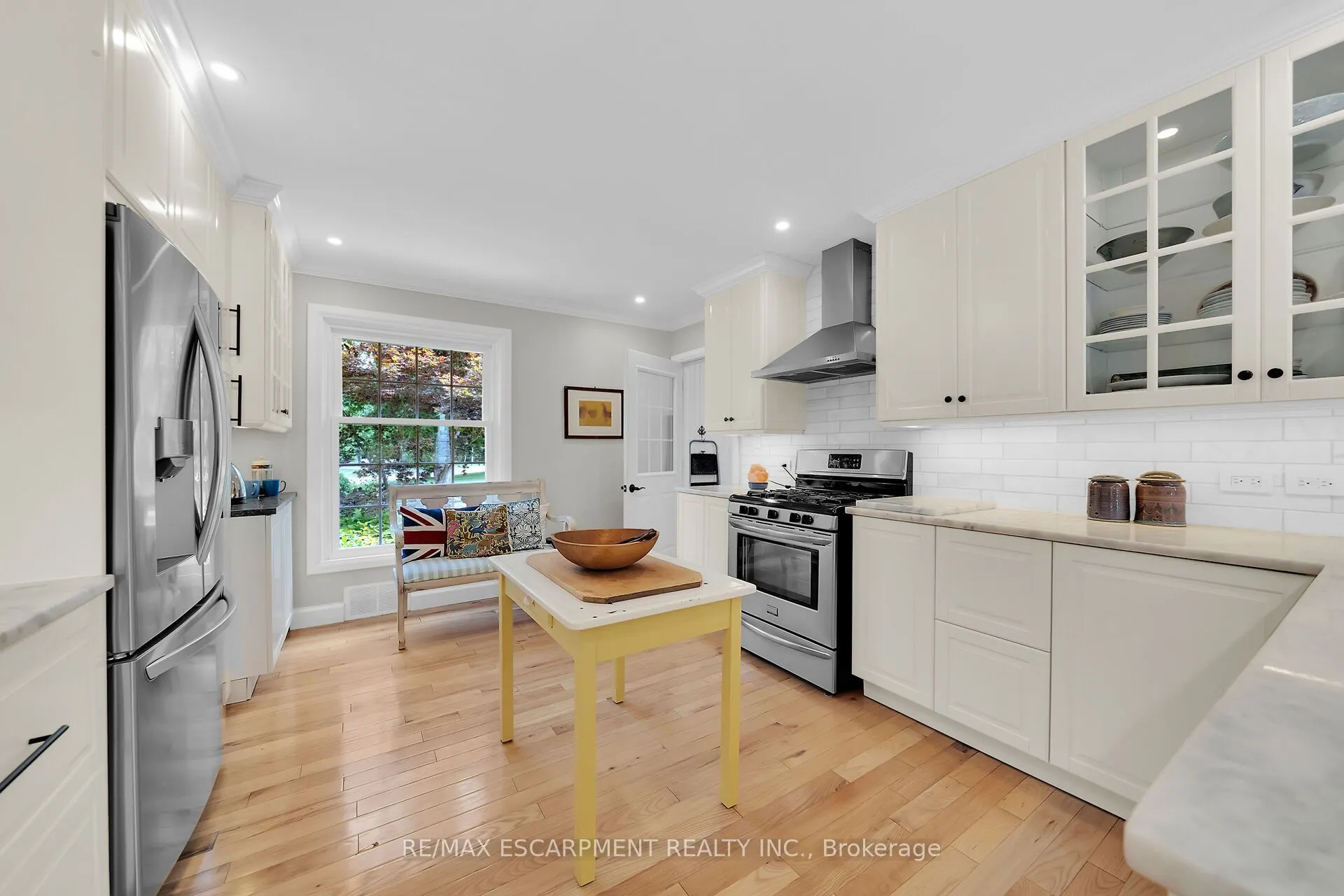 14 SIMCOE Boulevard