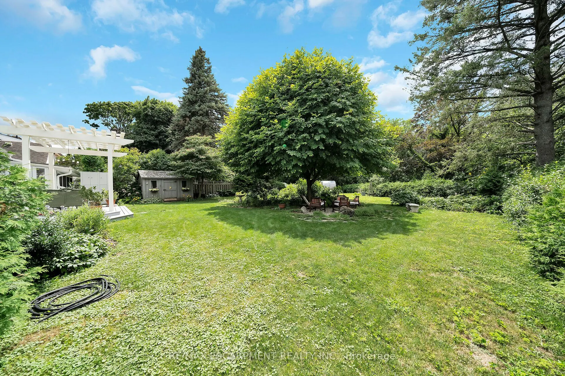 14 SIMCOE Boulevard
