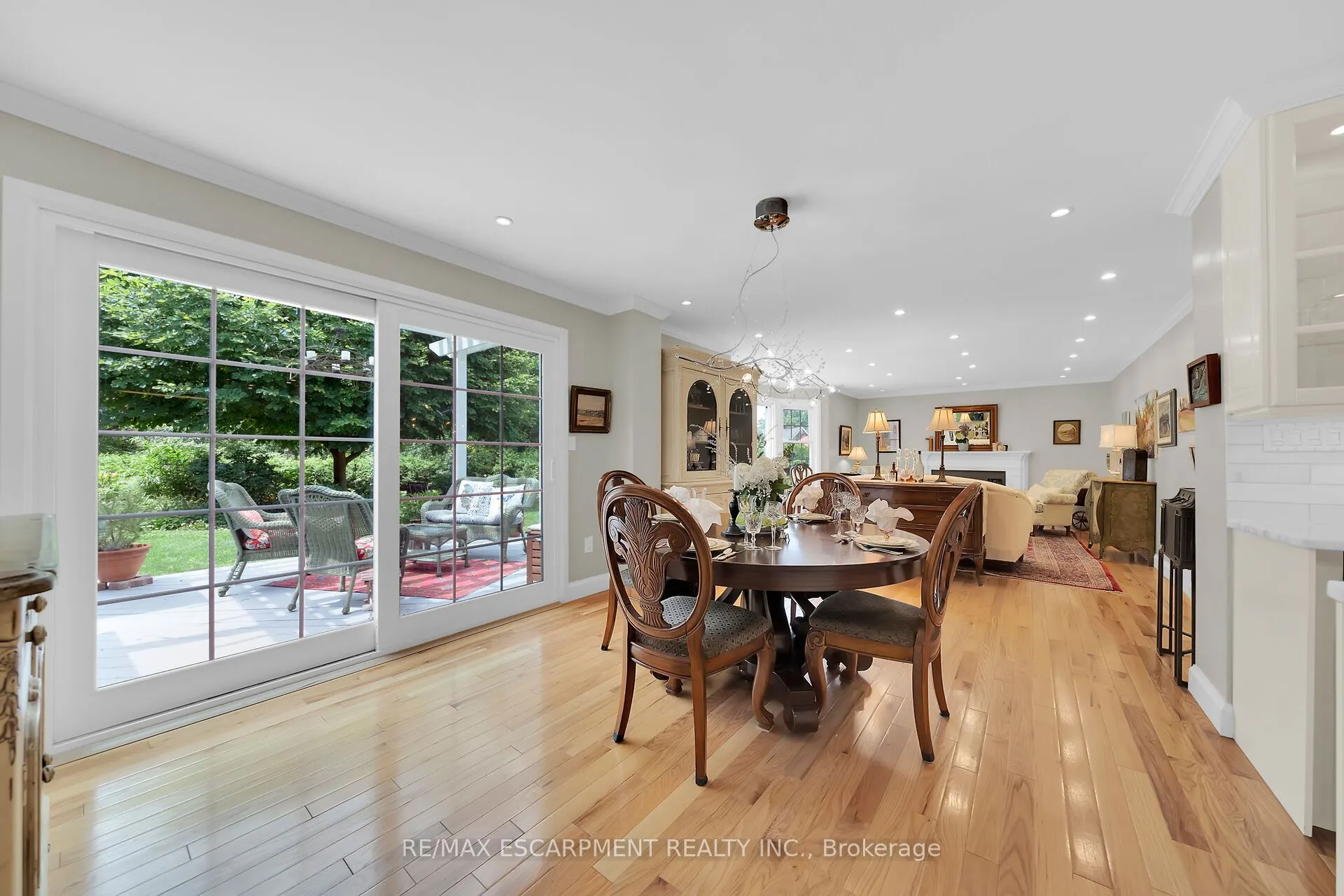 14 SIMCOE Boulevard