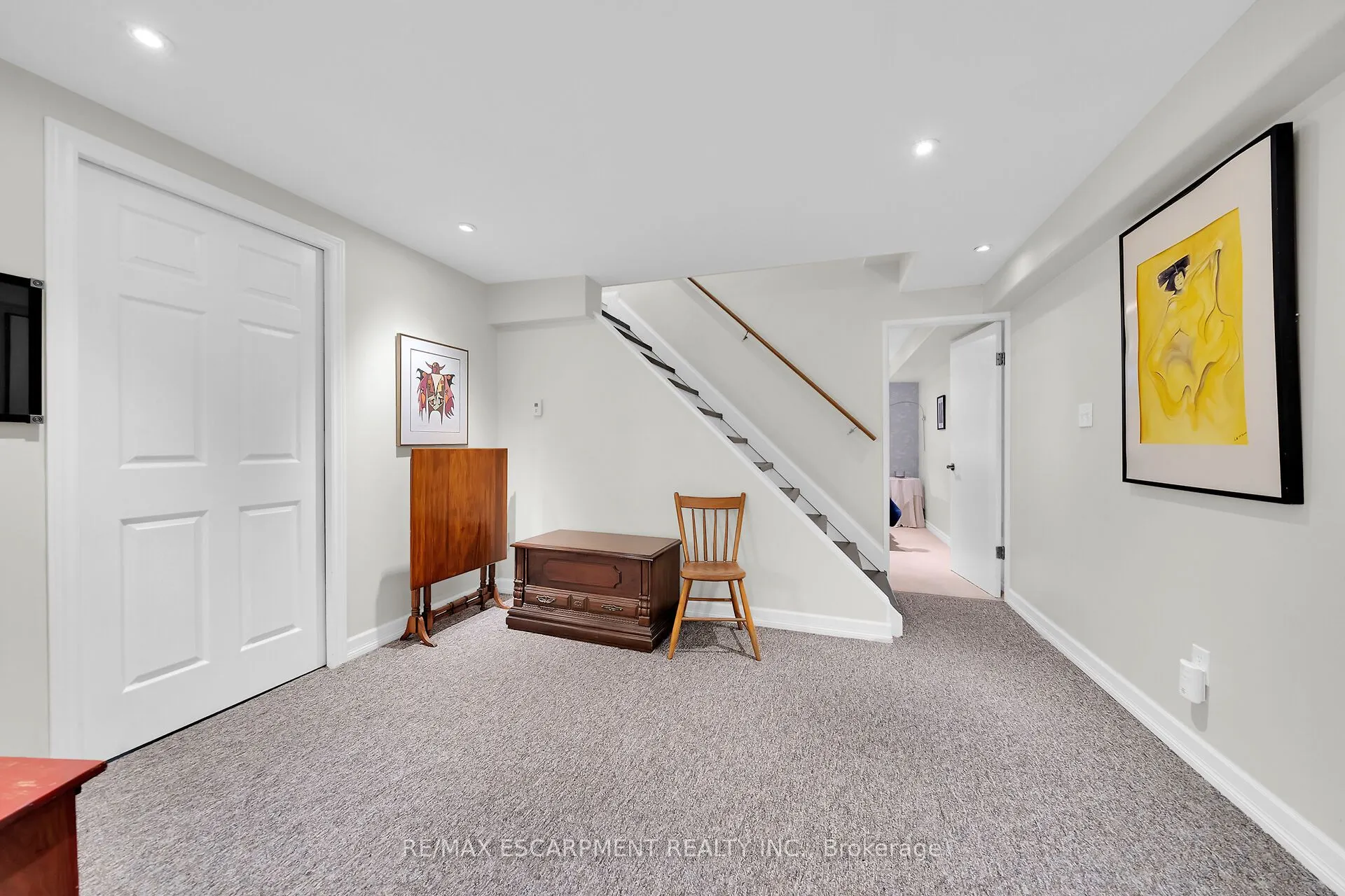 14 SIMCOE Boulevard