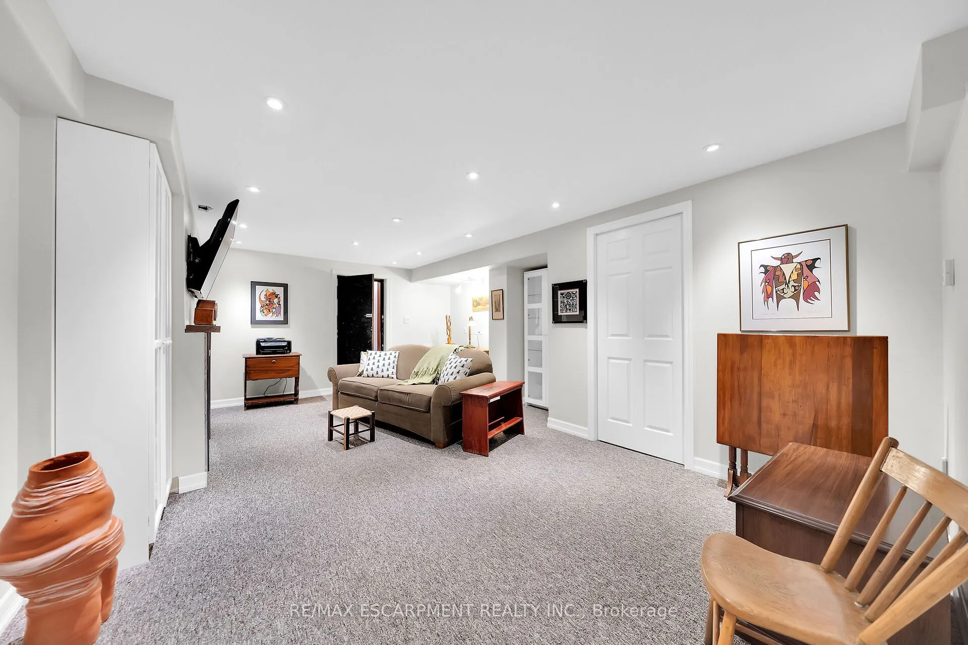 14 SIMCOE Boulevard