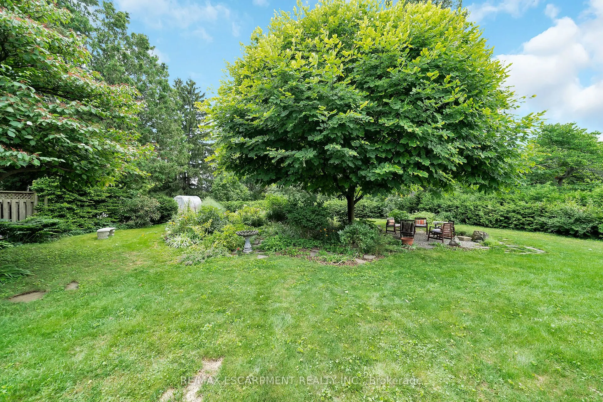 14 SIMCOE Boulevard