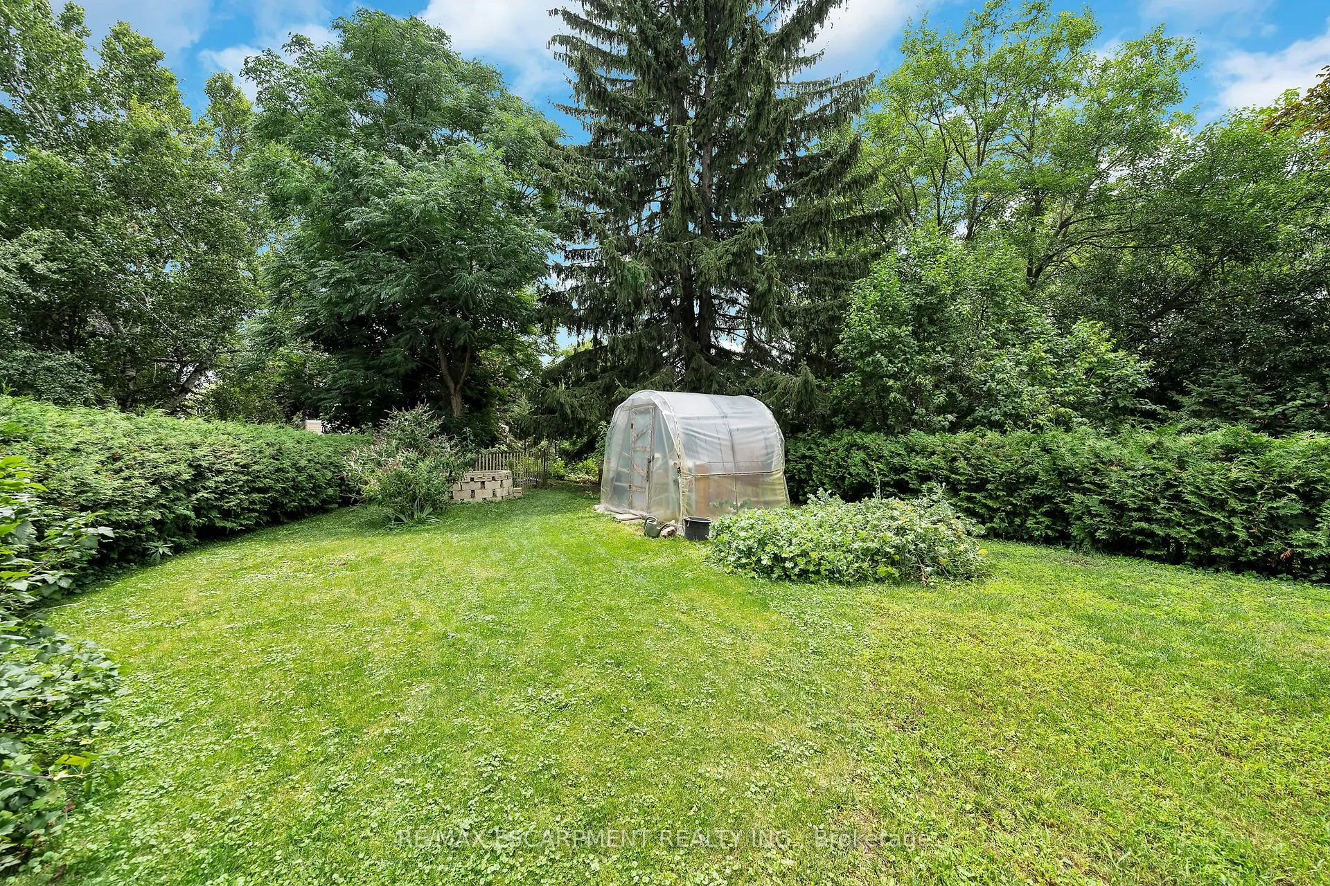 14 SIMCOE Boulevard