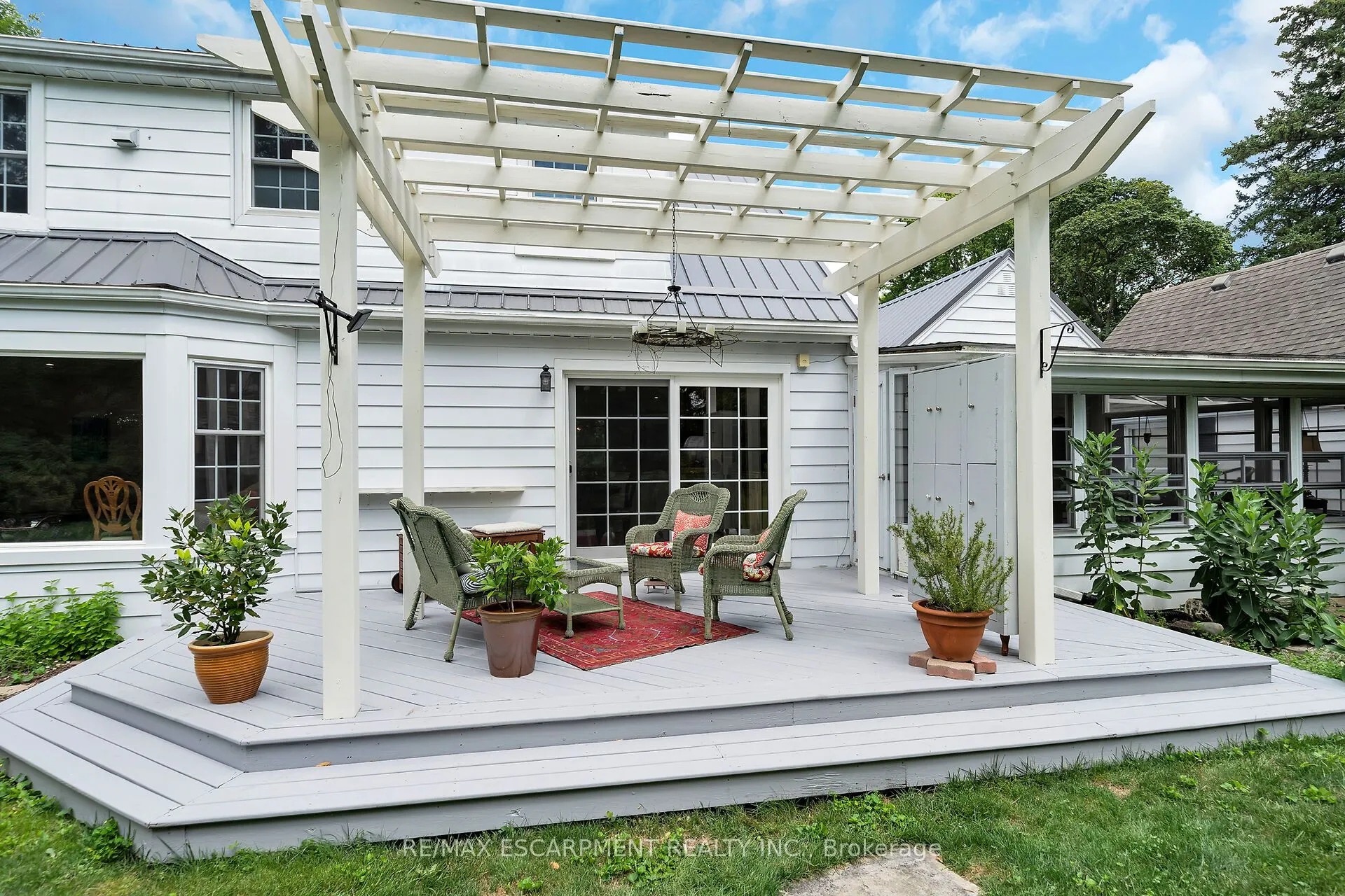 14 SIMCOE Boulevard