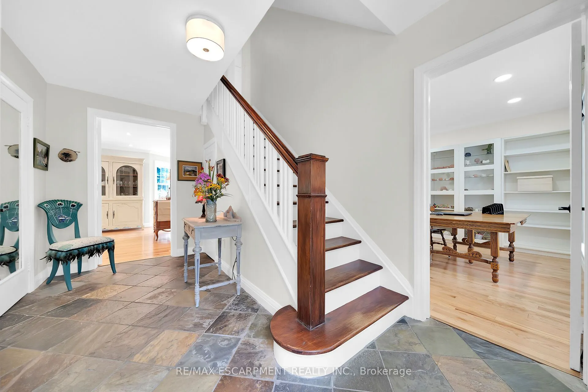 14 SIMCOE Boulevard