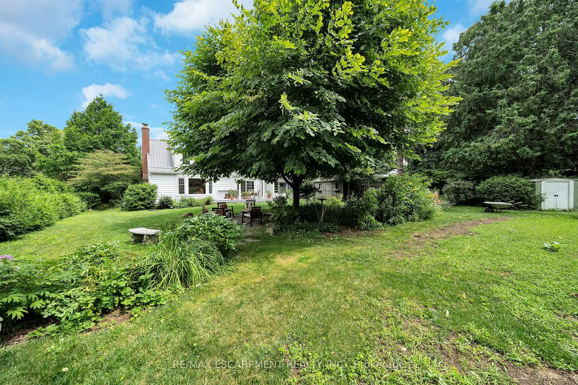 14 SIMCOE Boulevard