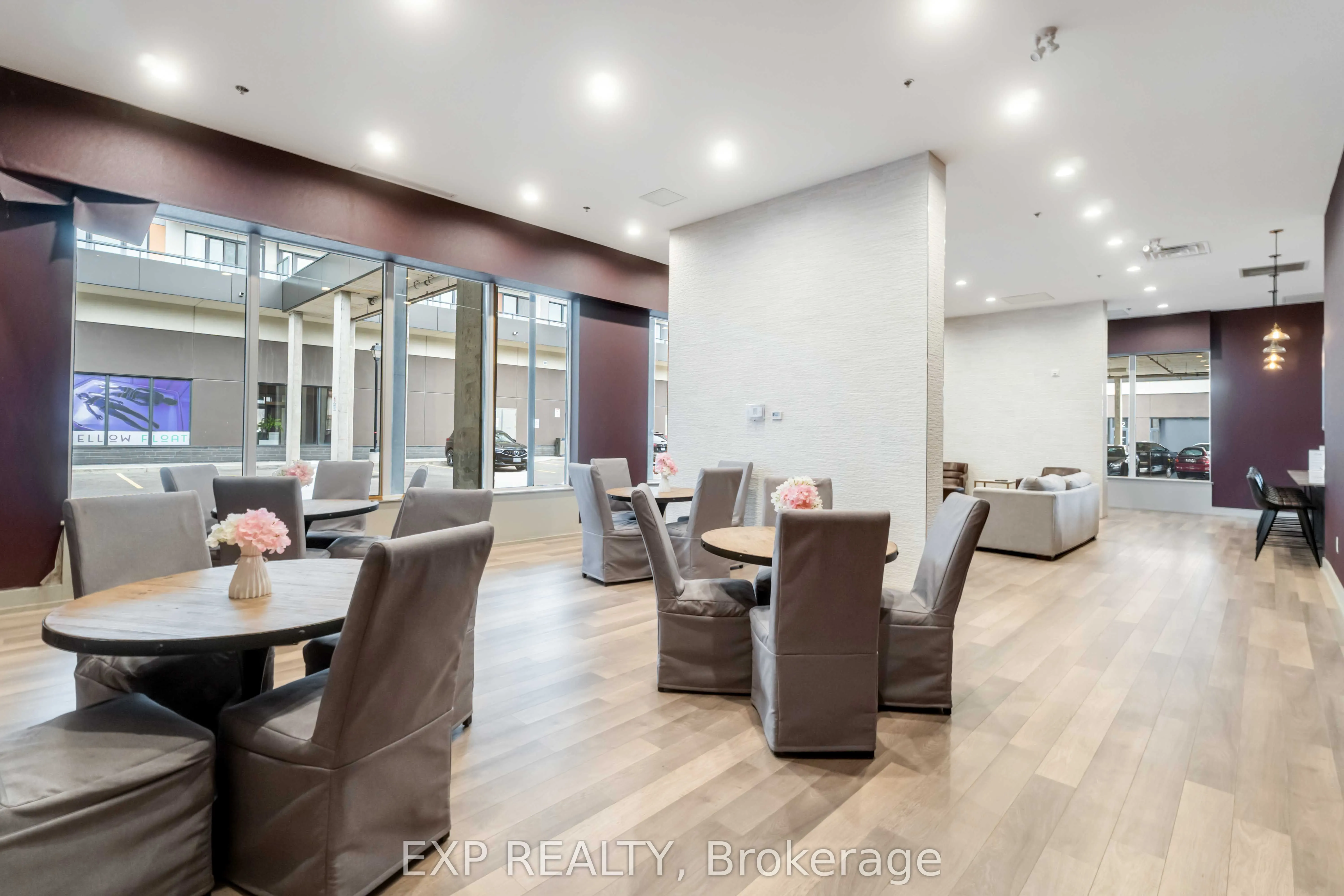 550 North Service Road, #1001