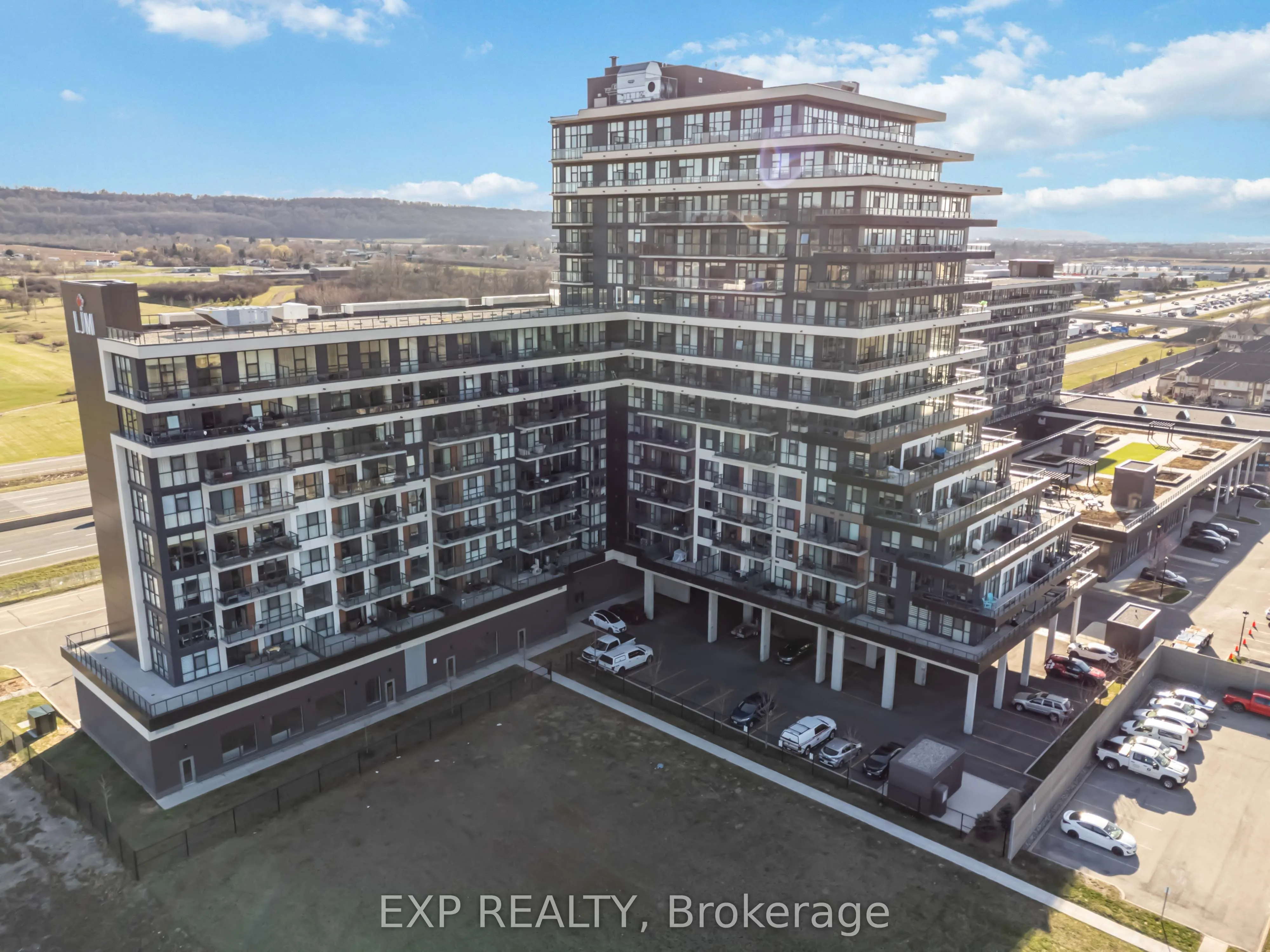 550 North Service Road, #1001