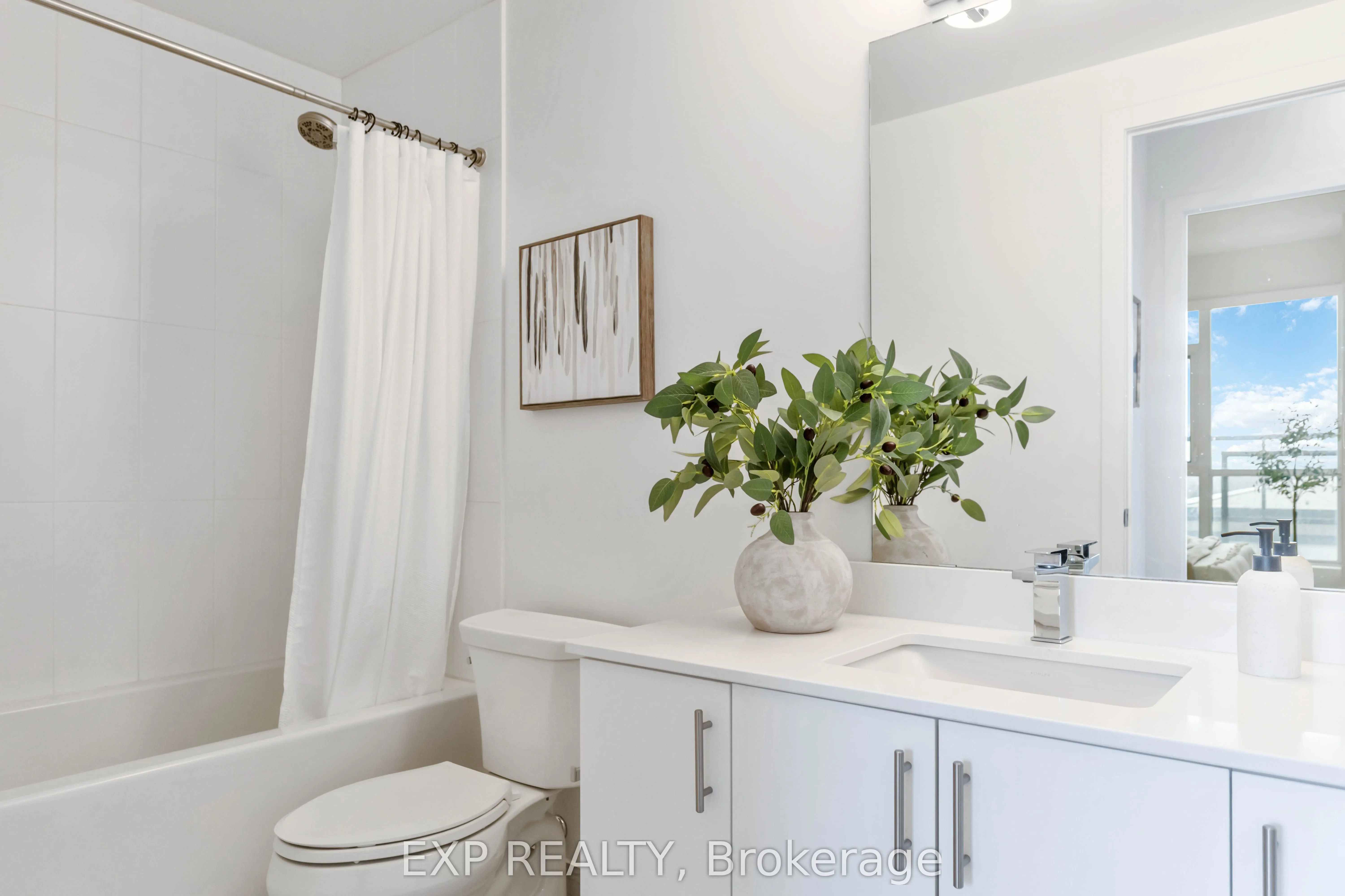 550 North Service Road, #1001