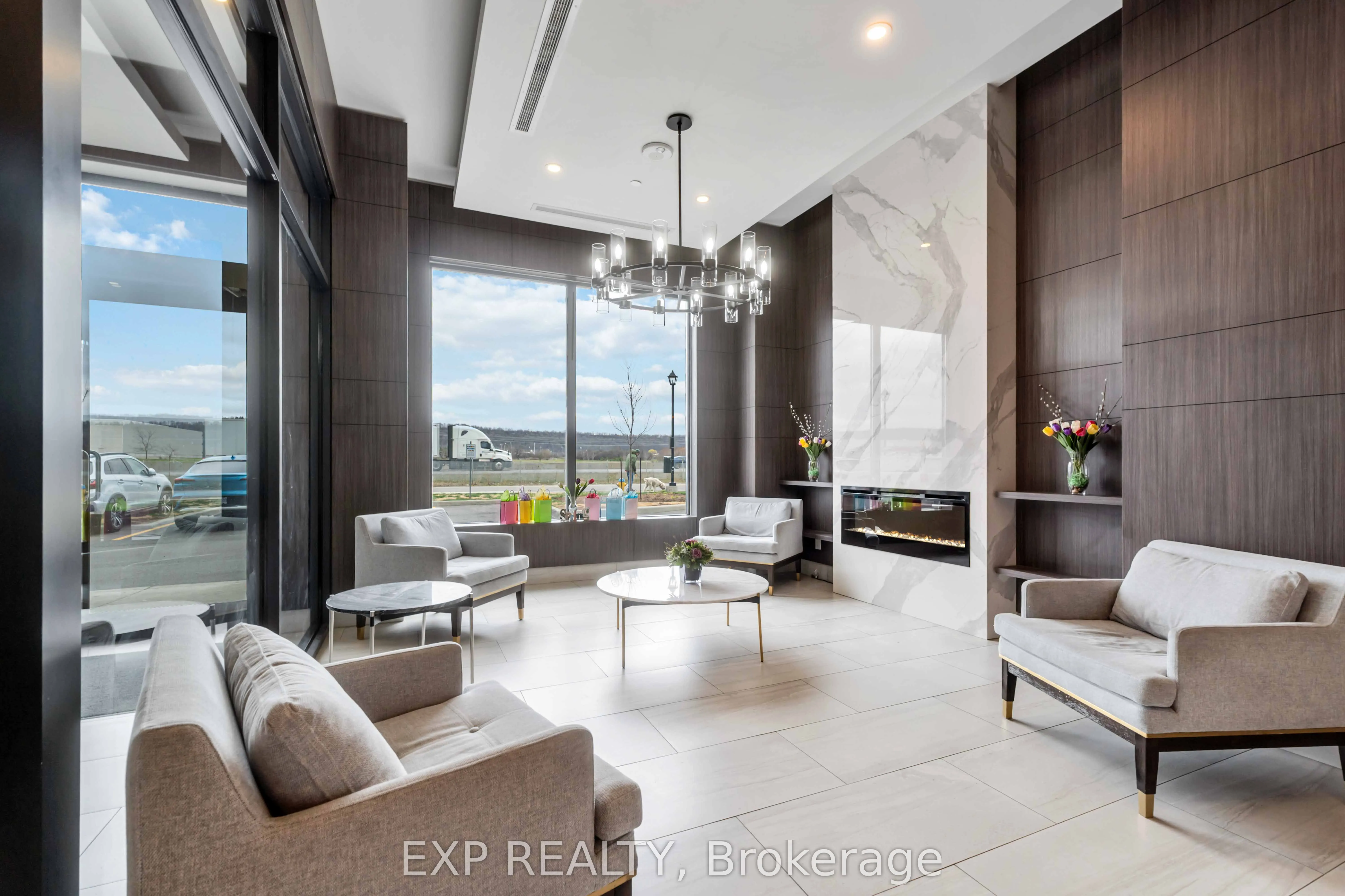 550 North Service Road, #1001