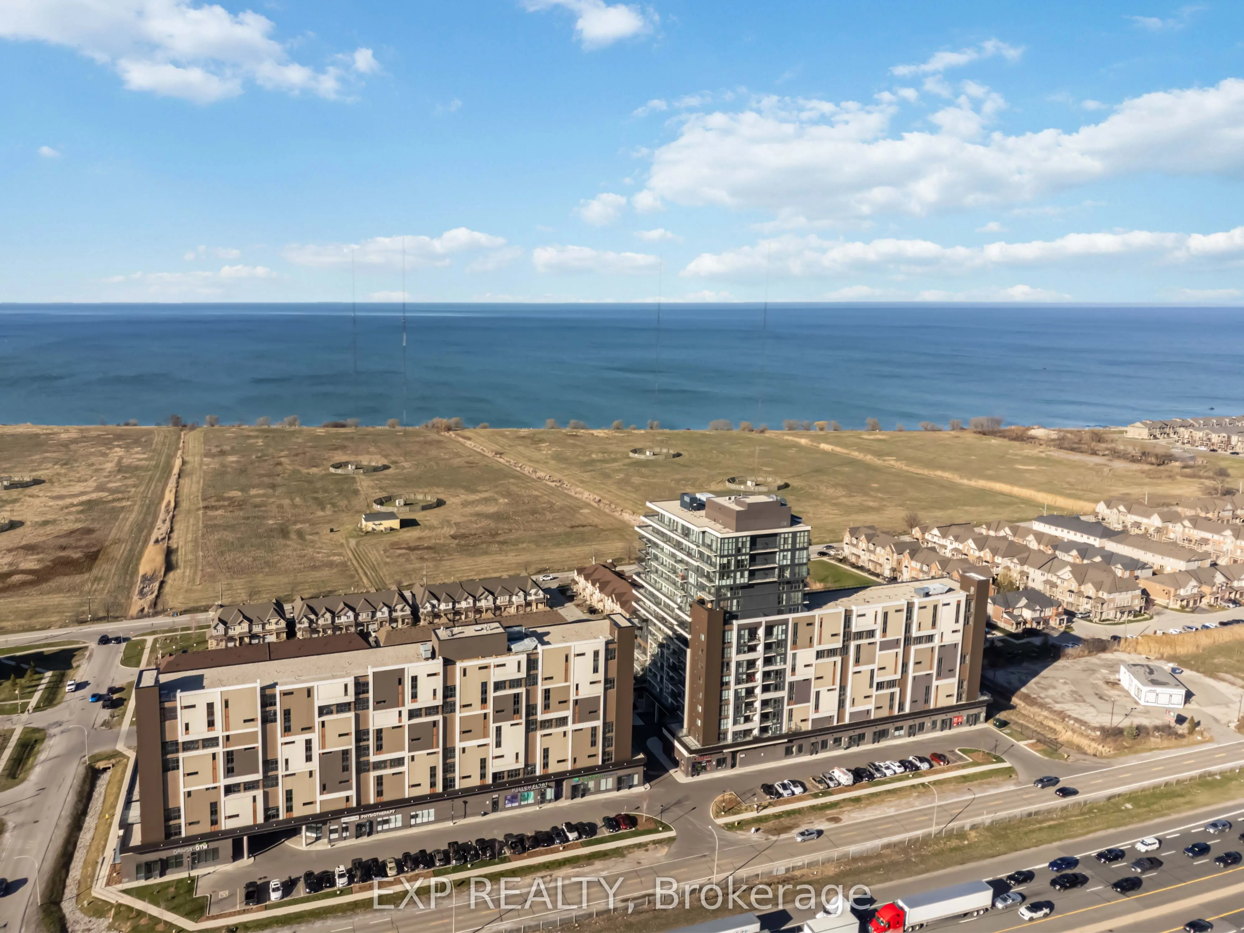 550 North Service Road, #1001