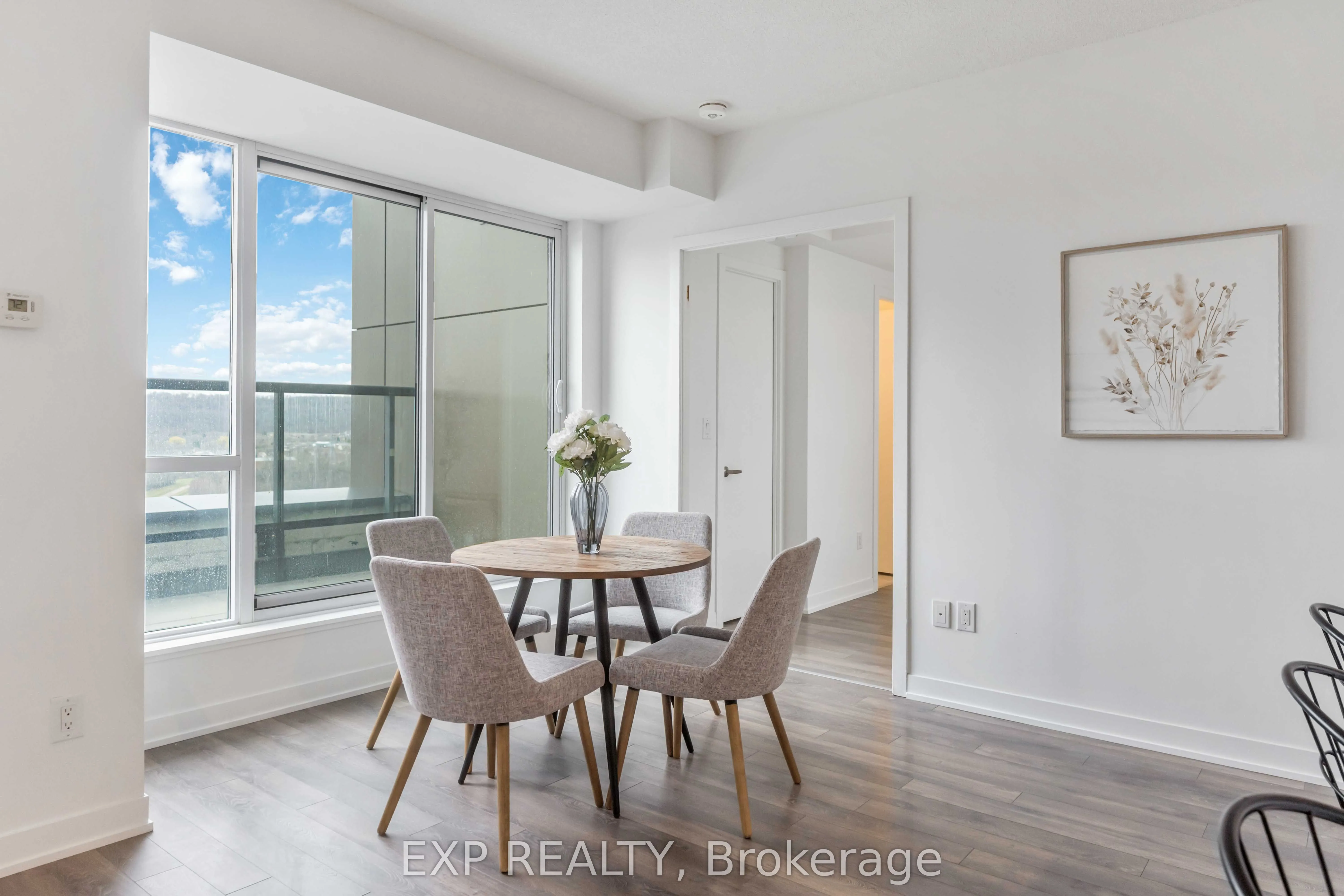 550 North Service Road, #1001