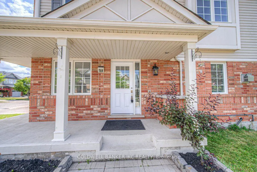 164 Chase Crescent