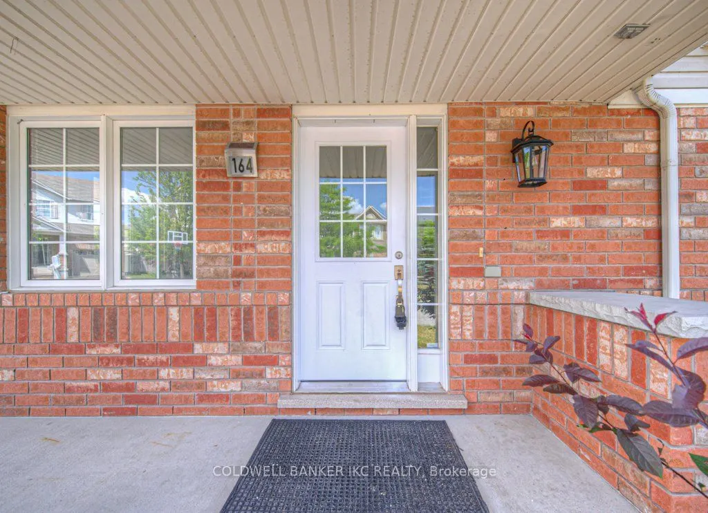 164 Chase Crescent