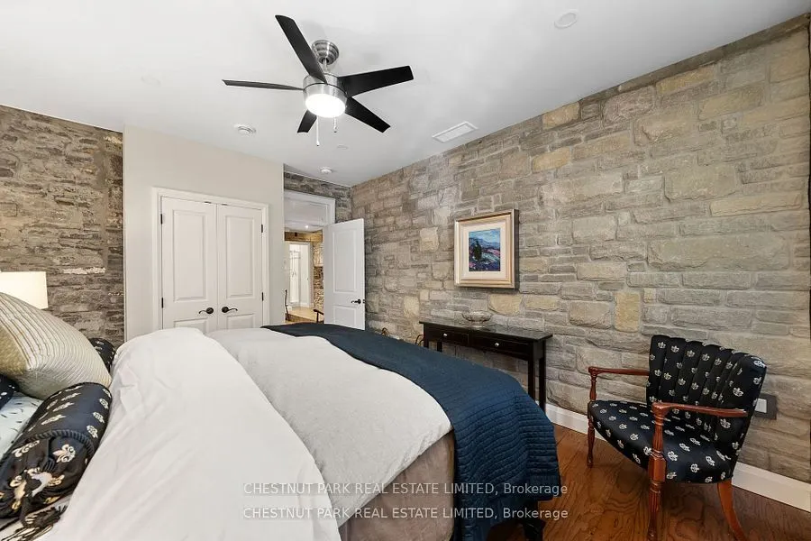 4 Bridge Street, #7