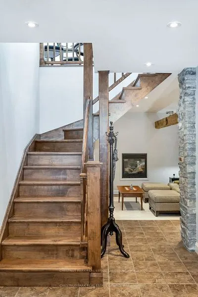 4 Bridge Street, #7