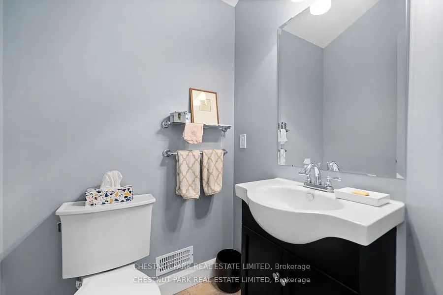 4 Bridge Street, #7
