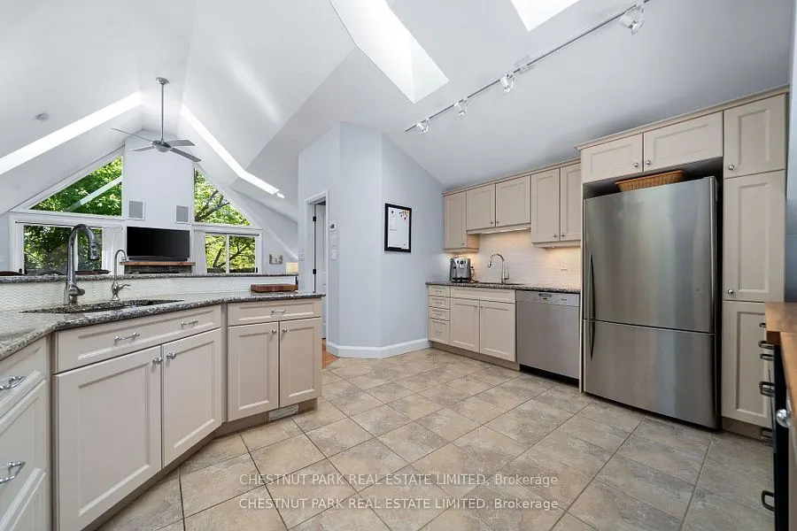 4 Bridge Street, #7