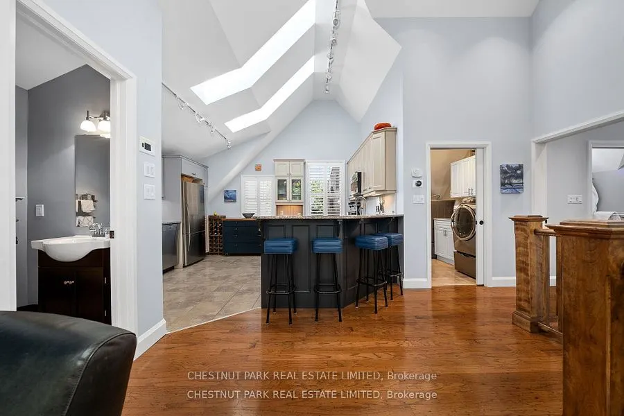 4 Bridge Street, #7