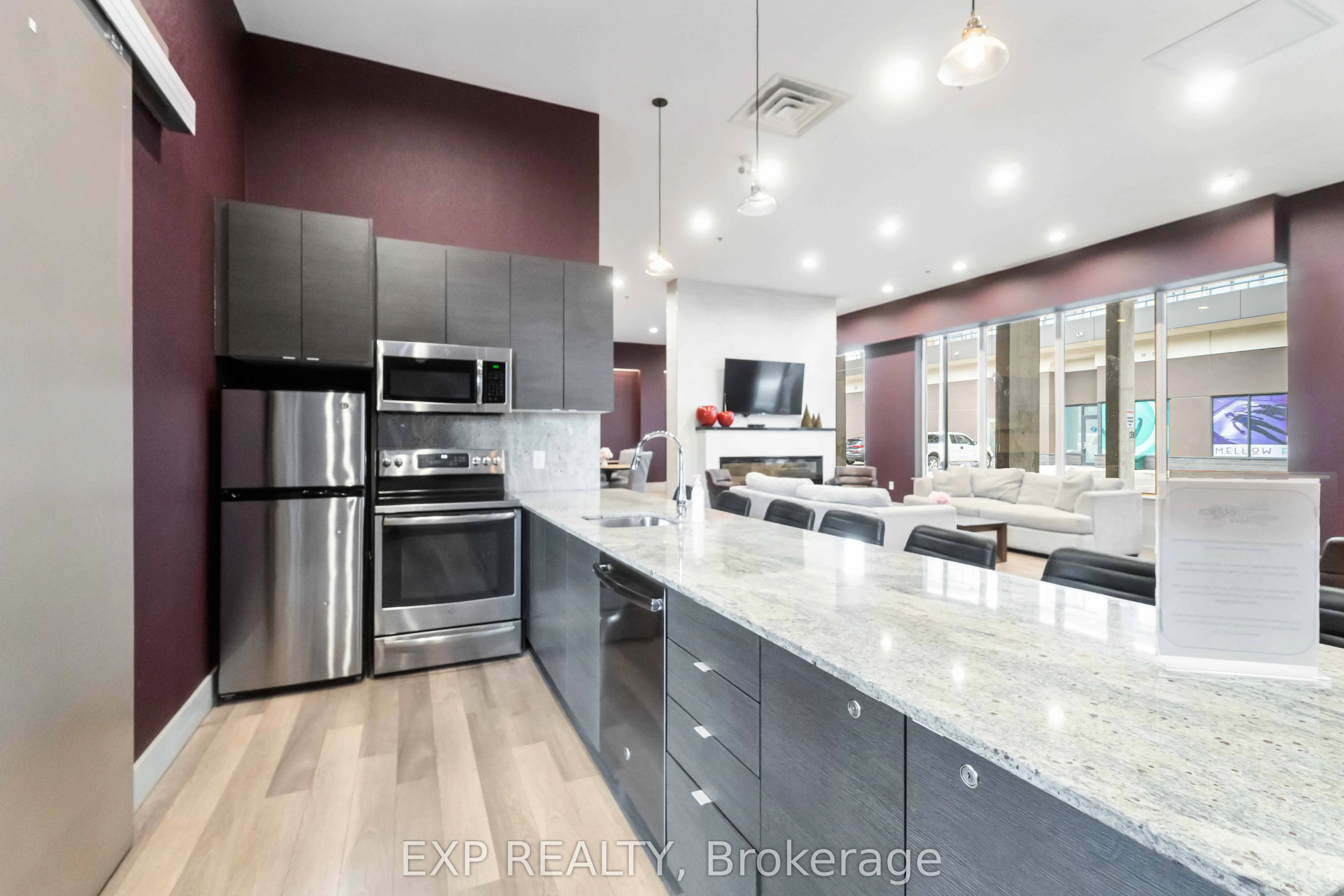 550 North Service Road, #807