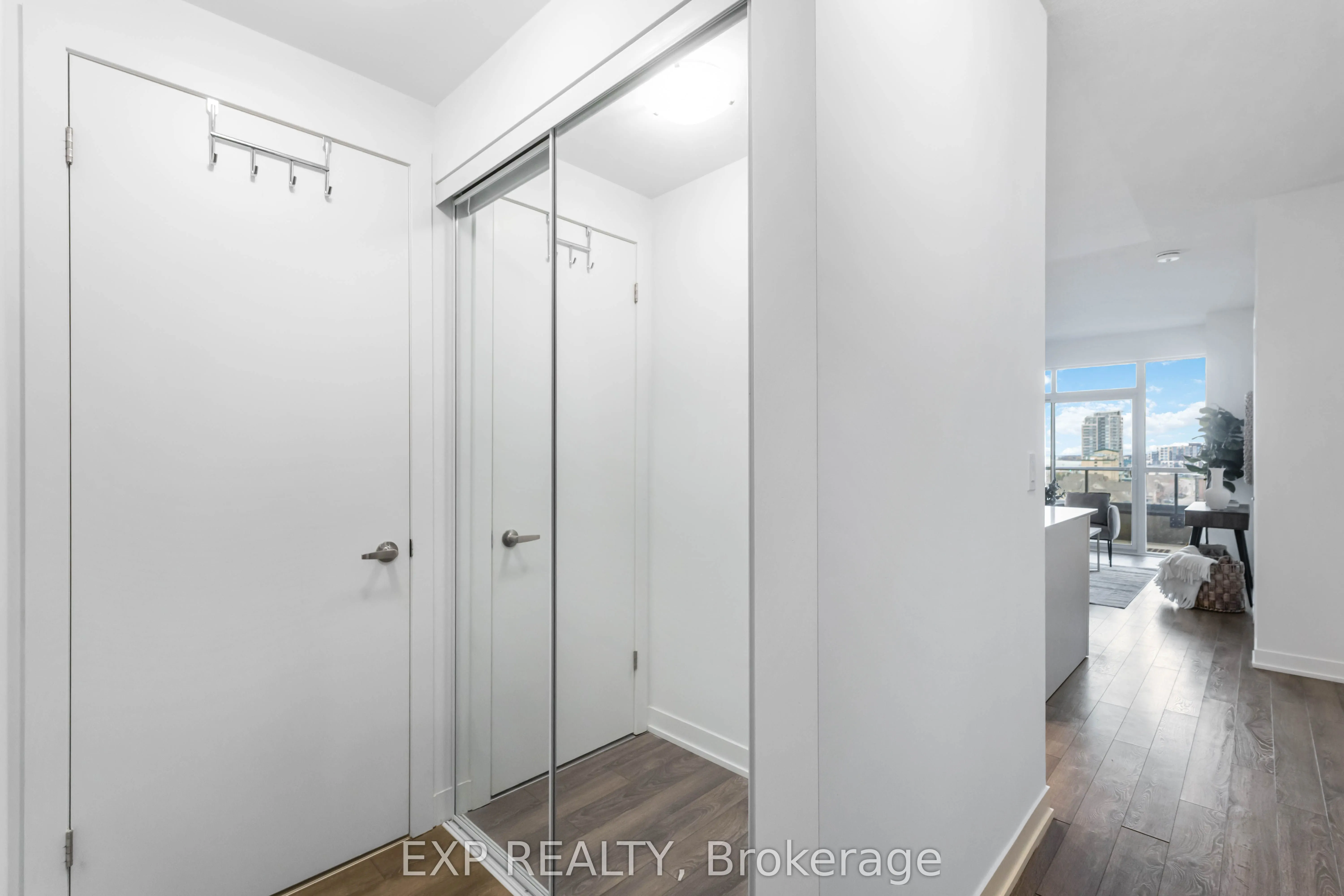 550 North Service Road, #807