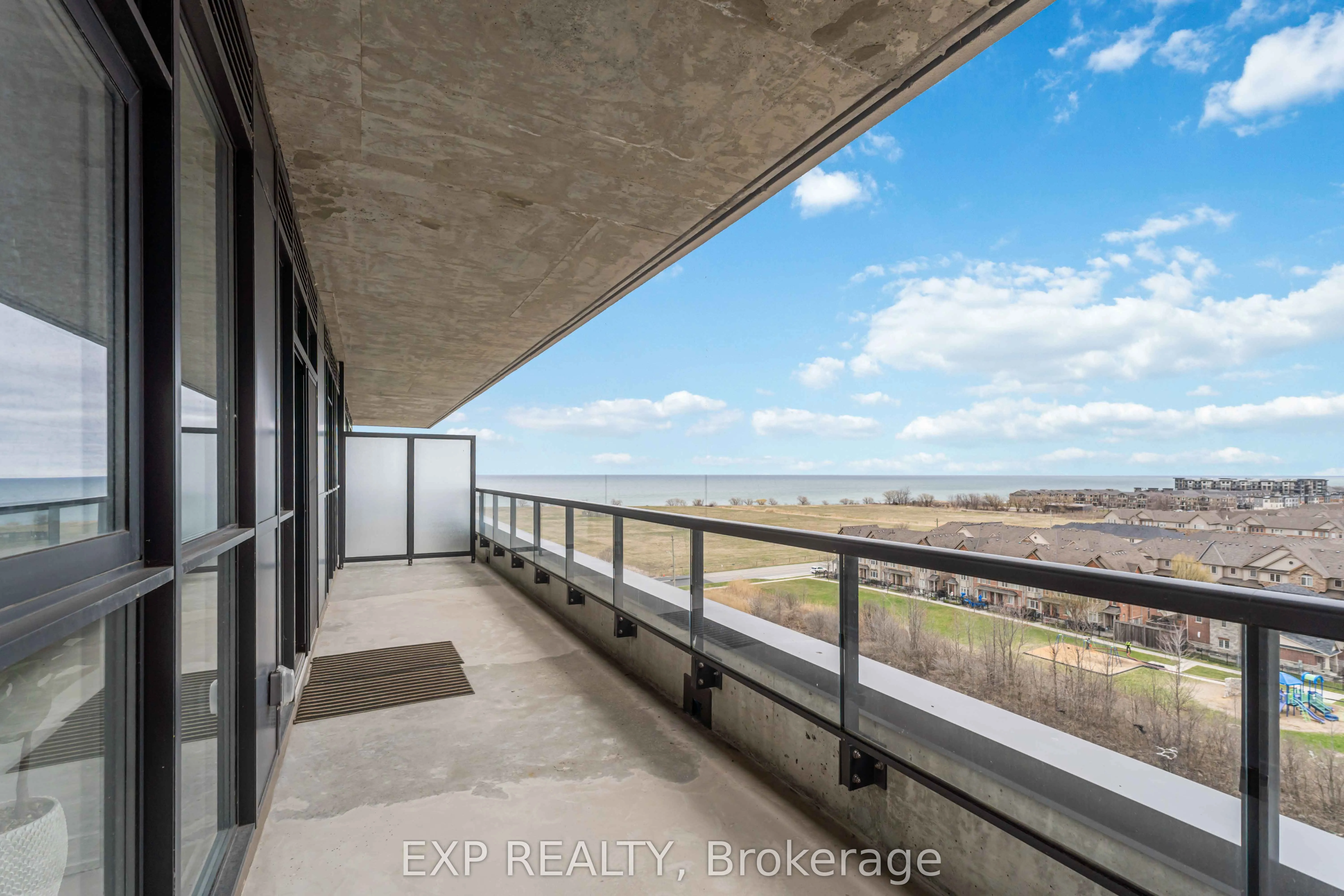 550 North Service Road, #807