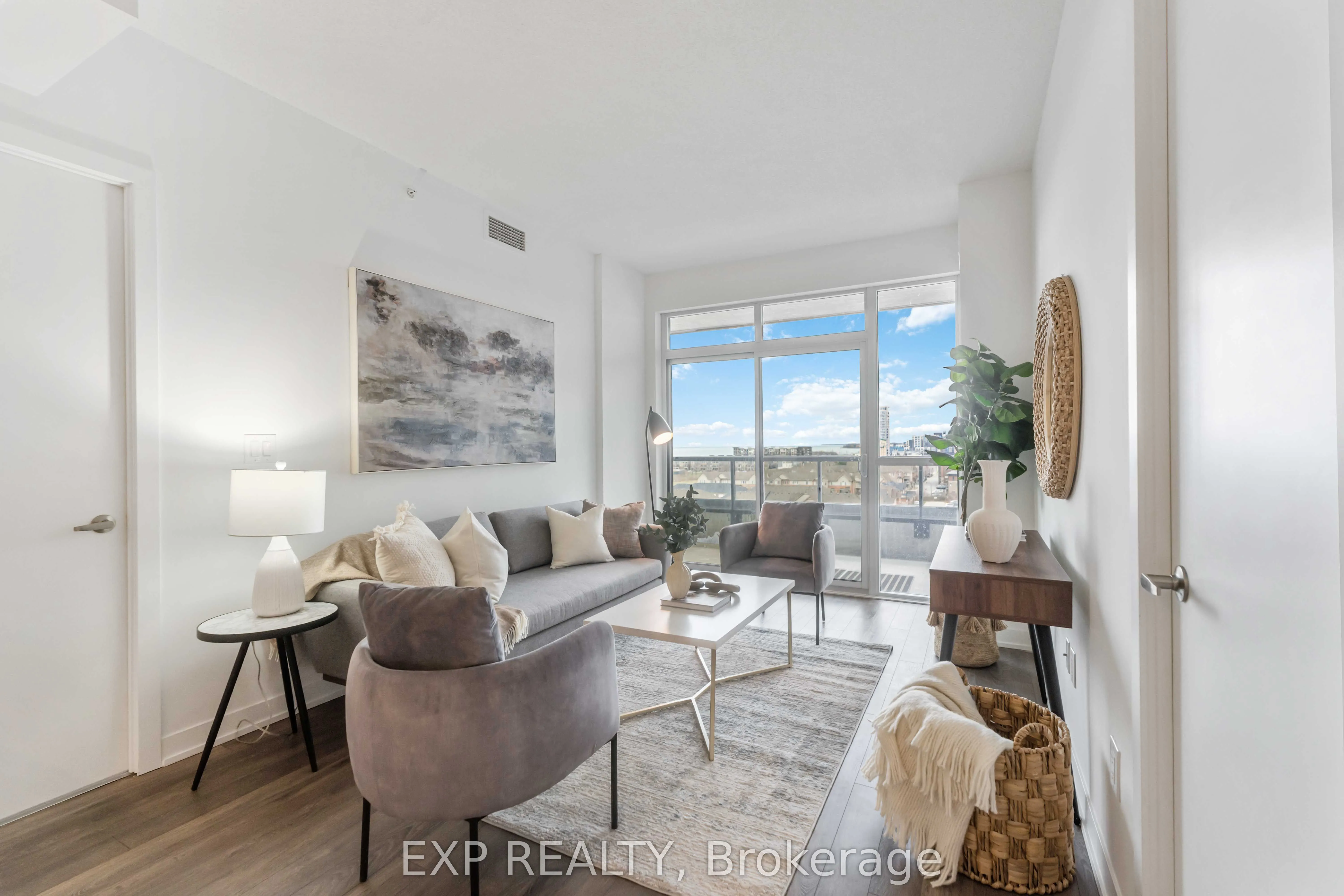 550 North Service Road, #807