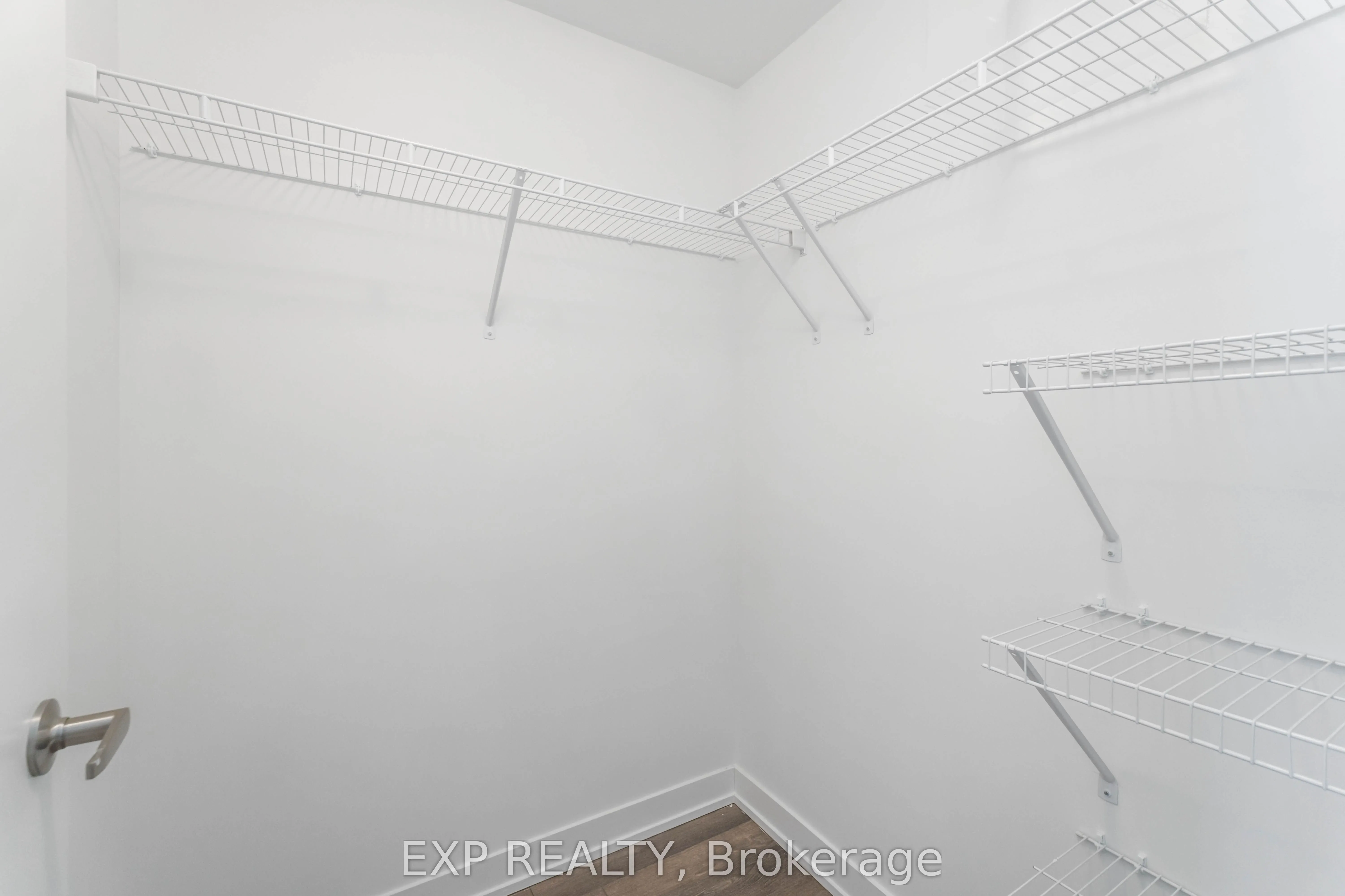 550 North Service Road, #807
