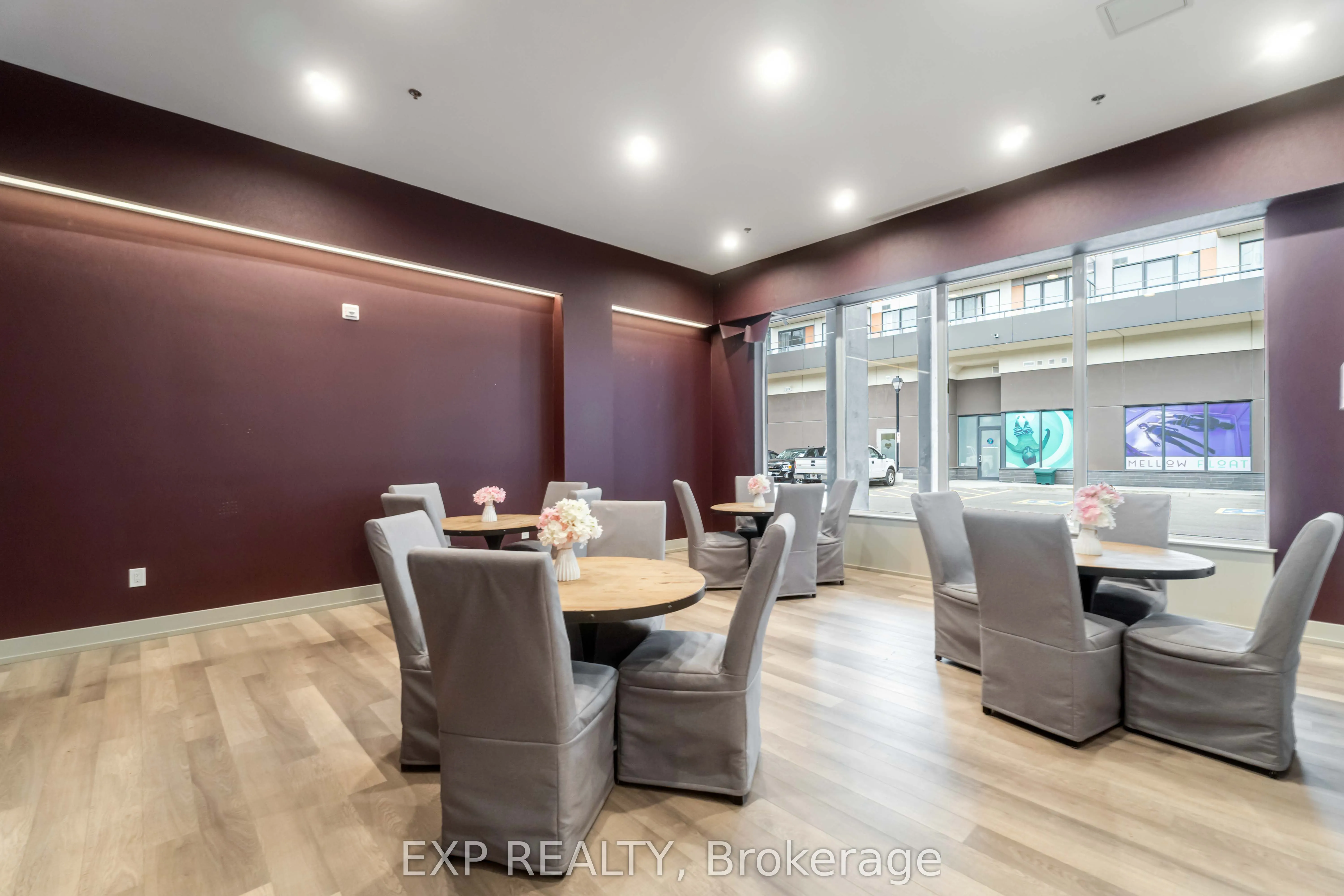 550 North Service Road, #807
