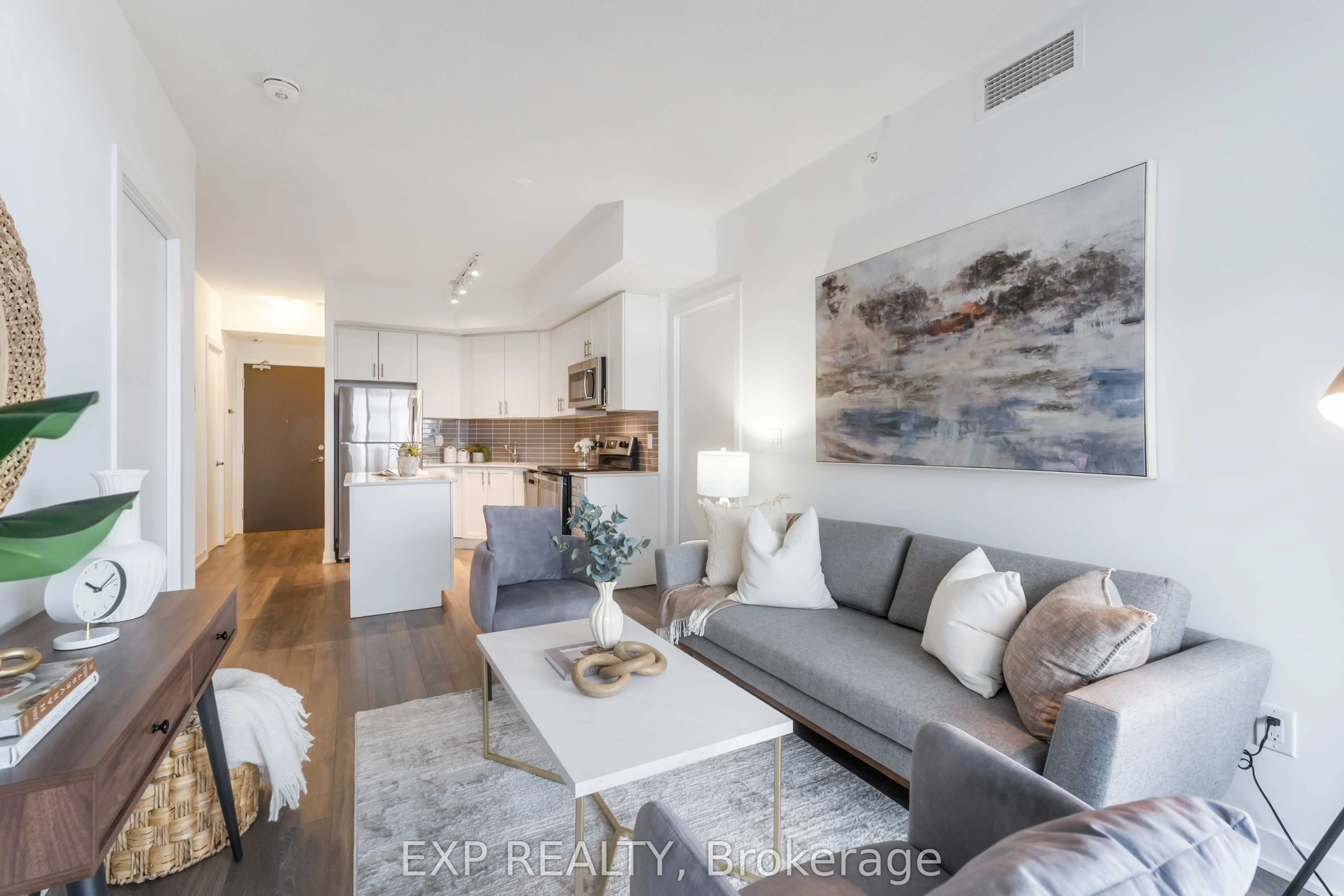 550 North Service Road, #807