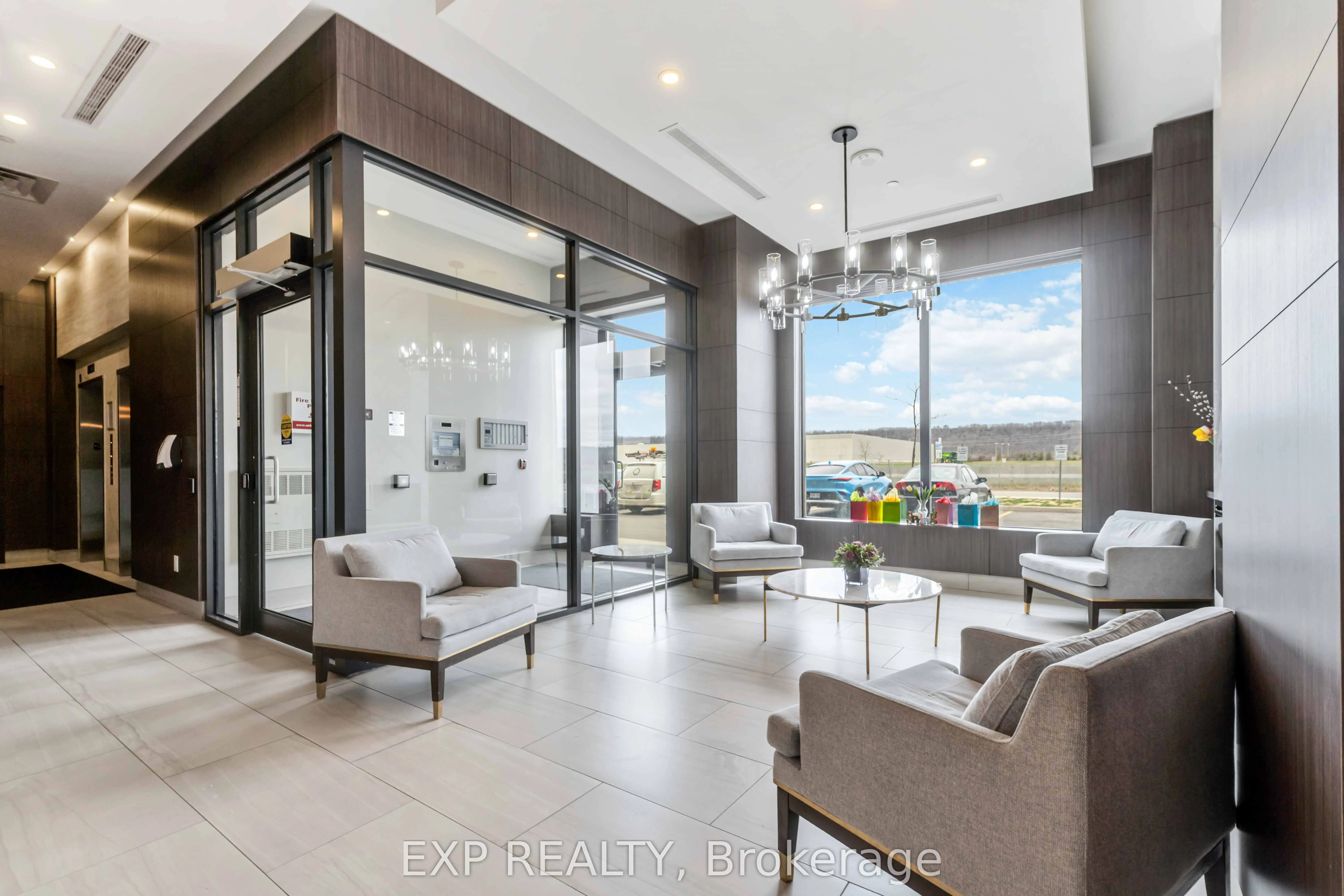 550 North Service Road, #807