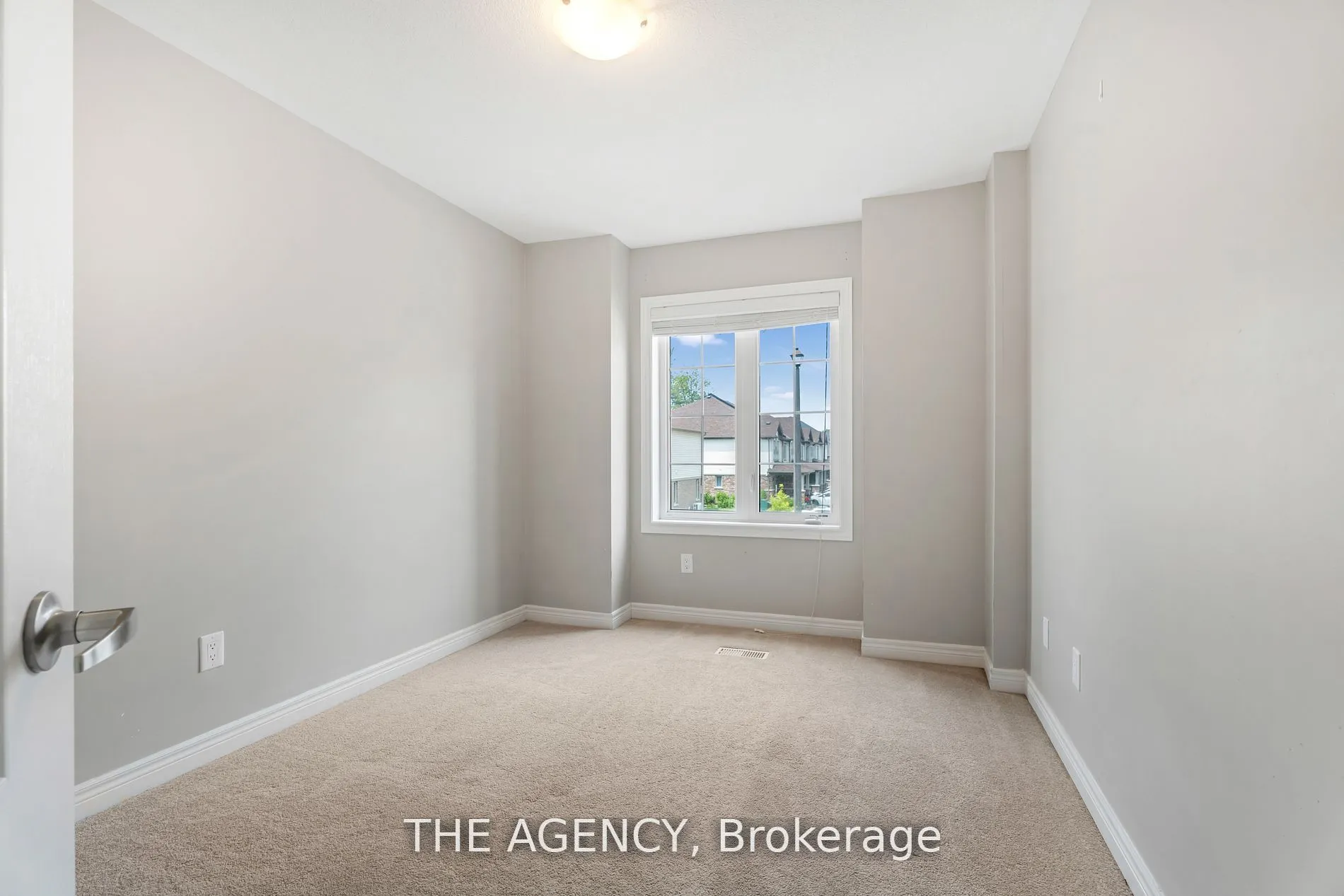 570 LINDEN Drive, #42