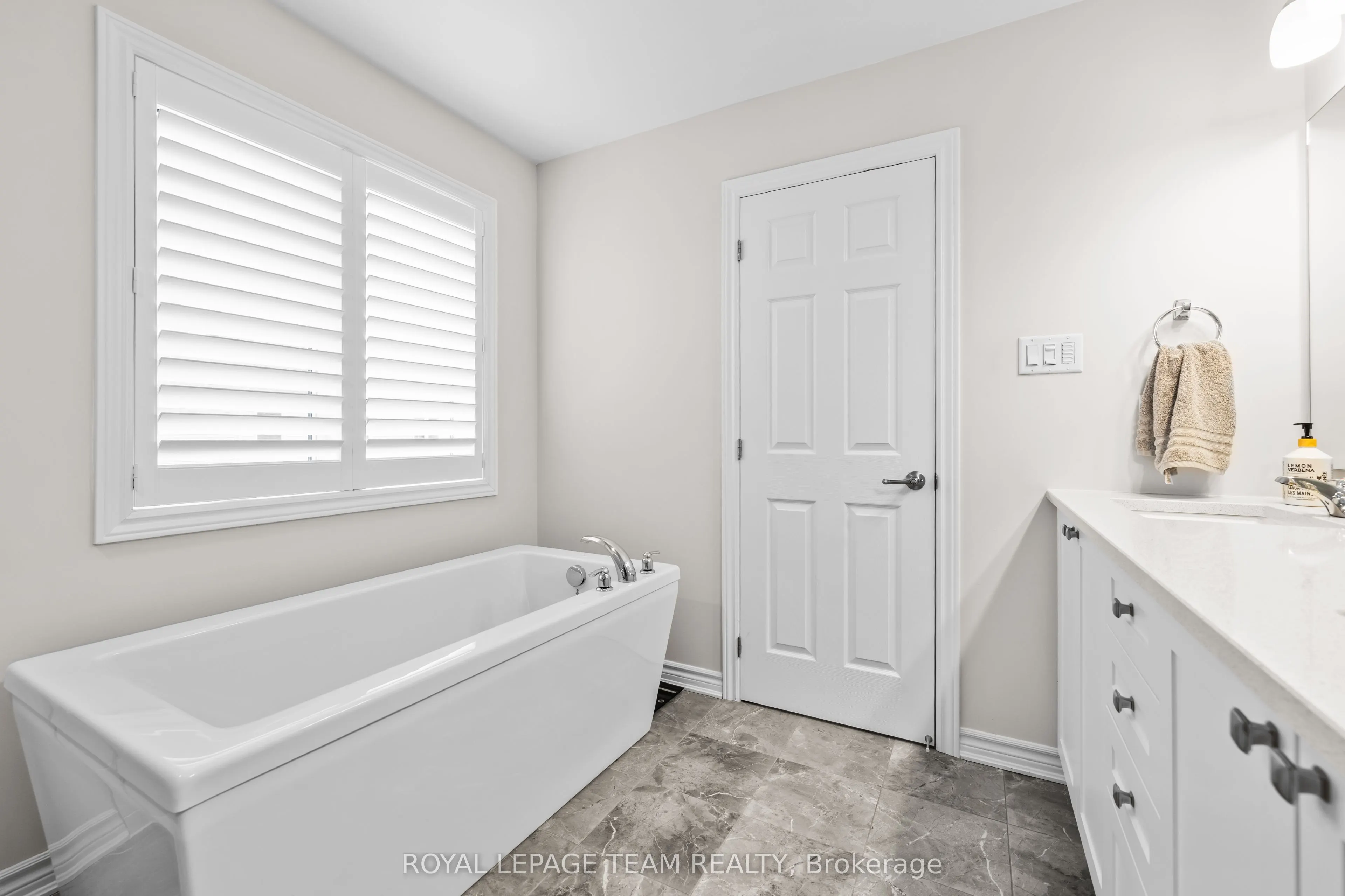 1135 Apolune Street